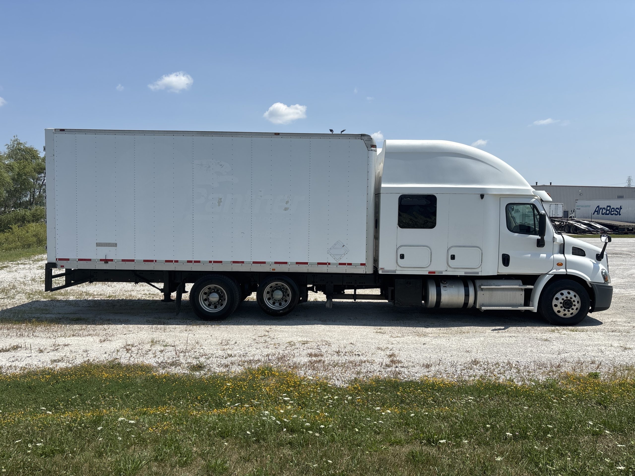 2016 Freightliner CA113 068Rf00000jQFT1 2016 Freightliner CA113 068Rf00000jQFT1