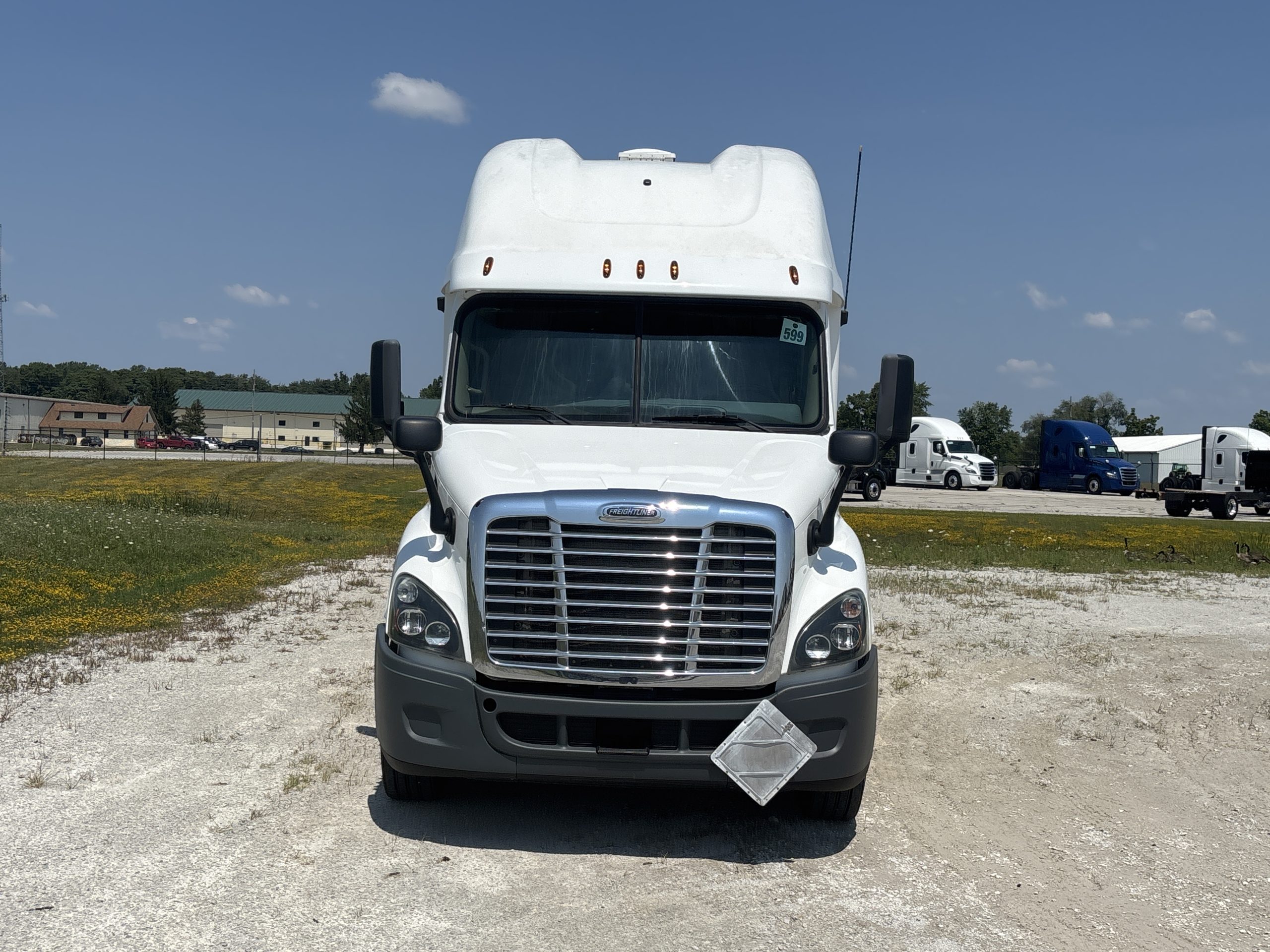 2016 Freightliner CA113 2016 Freightliner CA113 - image 2 of 6