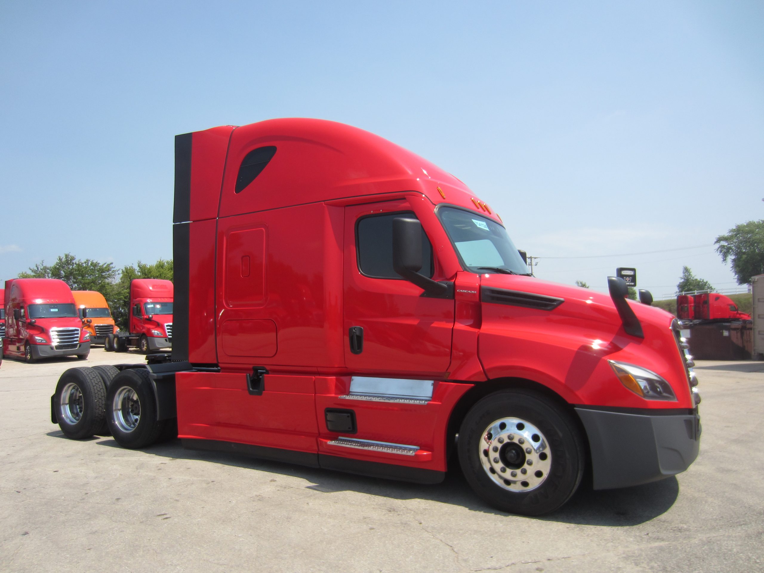 2023 Freightliner PT126SLP 2023 Freightliner PT126SLP - image 3 of 6