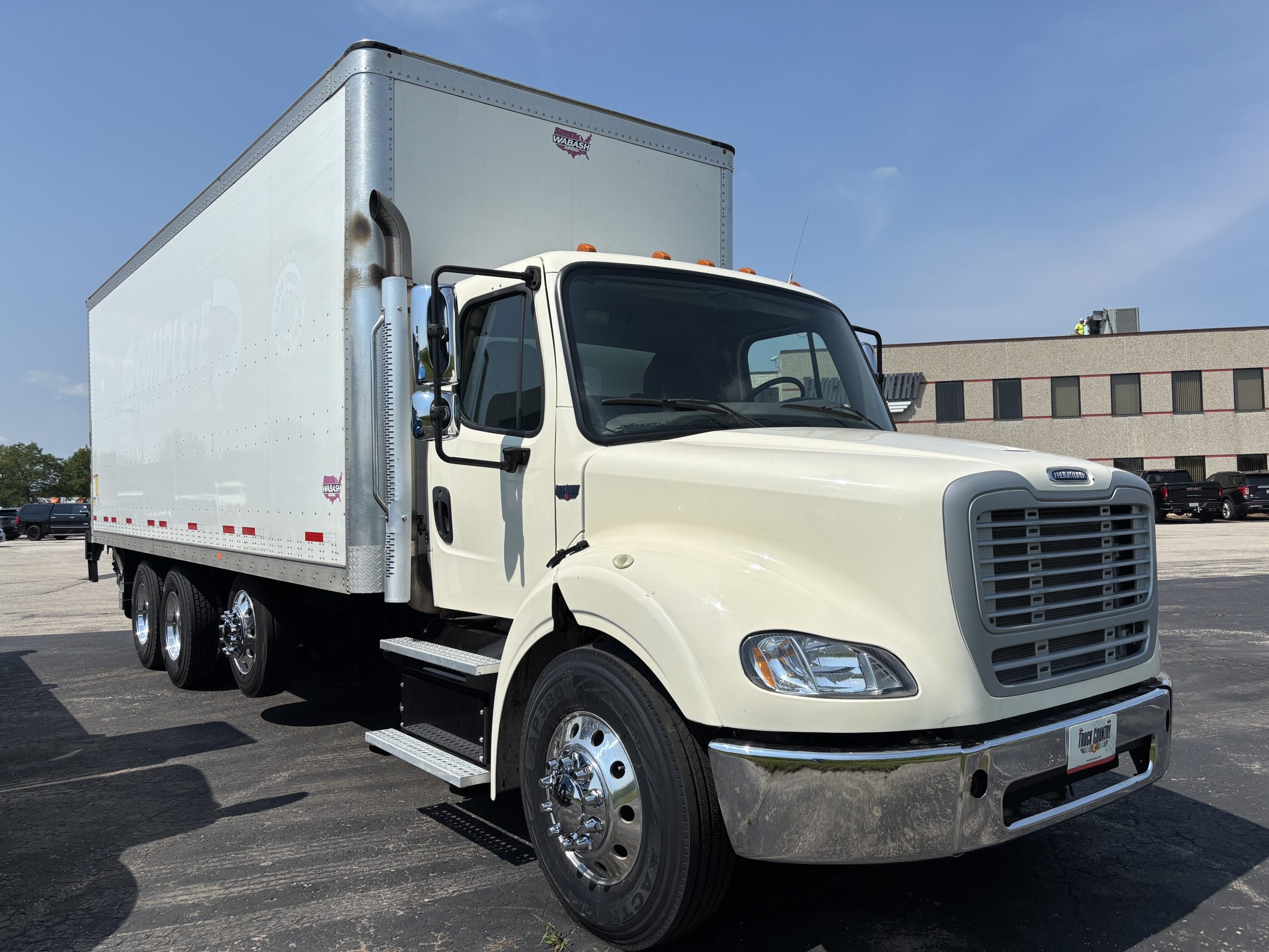 2018 Freightliner M2112 2018 Freightliner M2112 - image 3 of 6