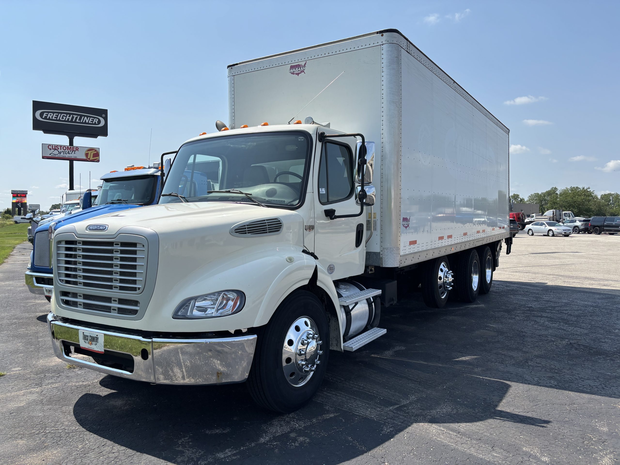 2018 Freightliner M2112 2018 Freightliner M2112 - image 1 of 6