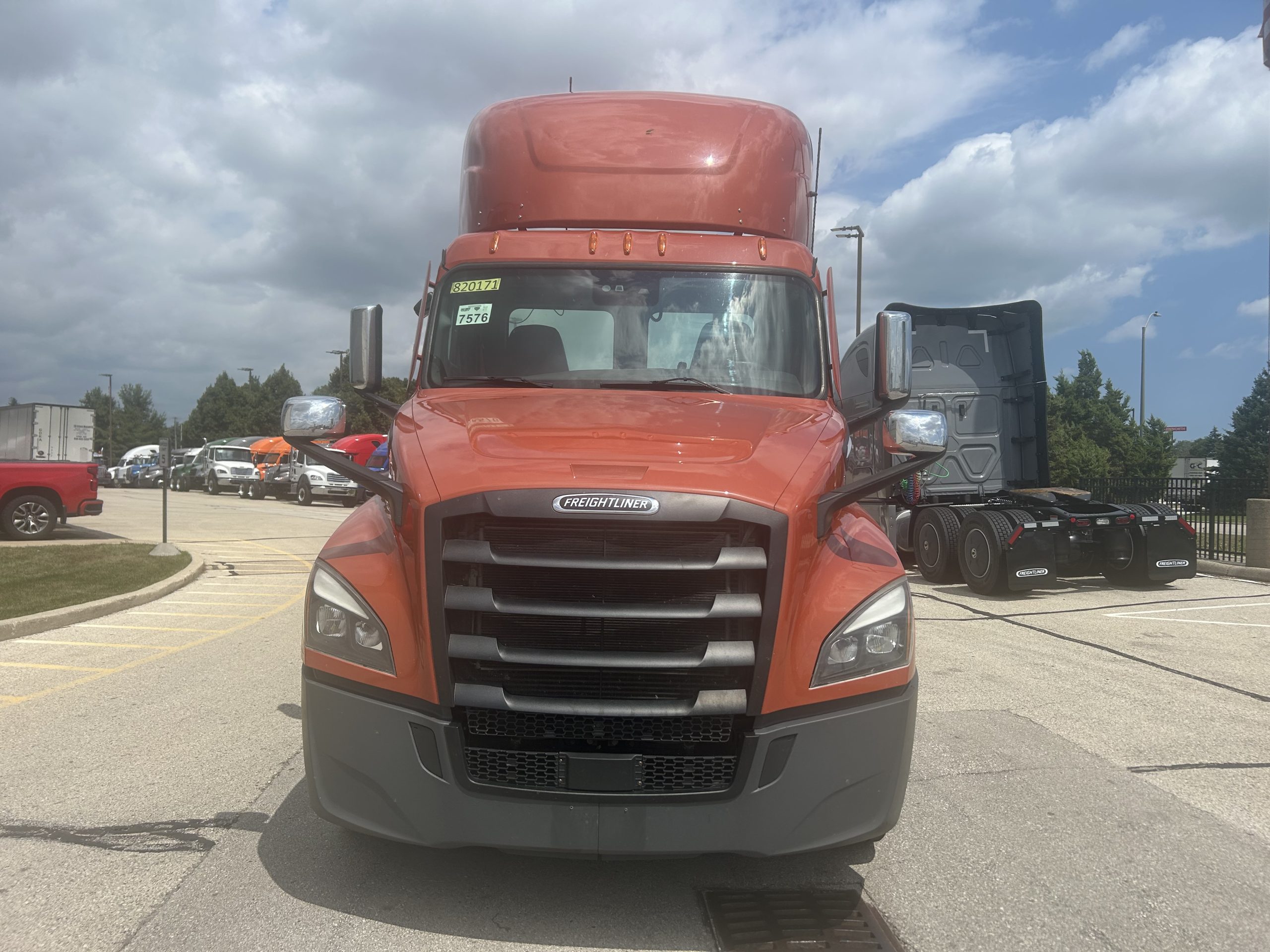 2024 Freightliner PT126DC 2024 Freightliner PT126DC - image 2 of 6