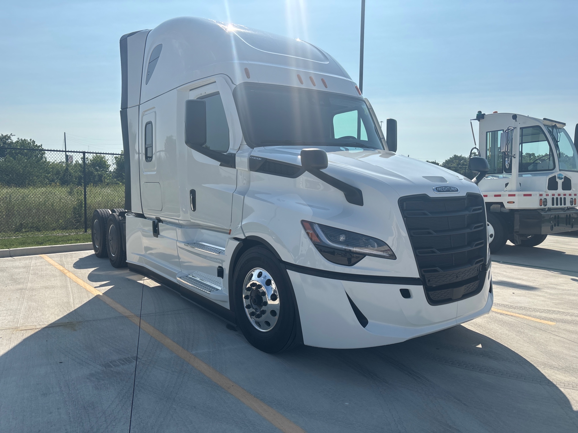 2027 Freightliner PJ126SLP 2027 Freightliner PJ126SLP - image 3 of 6