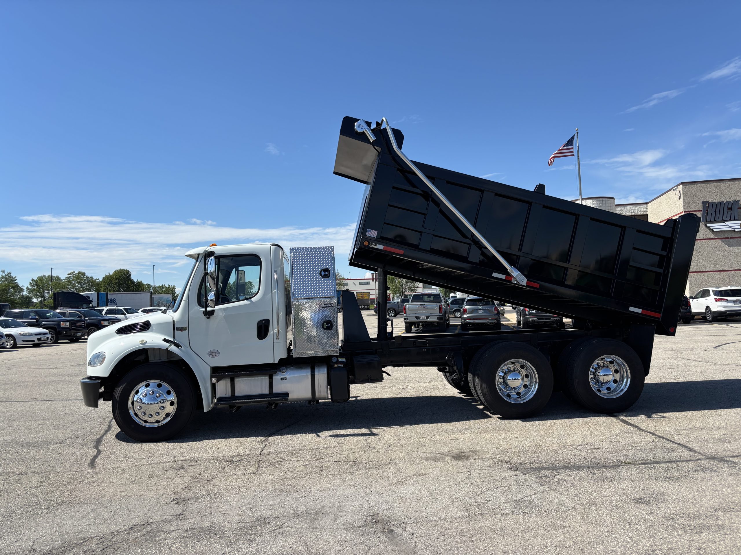 2022 Freightliner M280 2022 Freightliner M280 - image 5 of 6