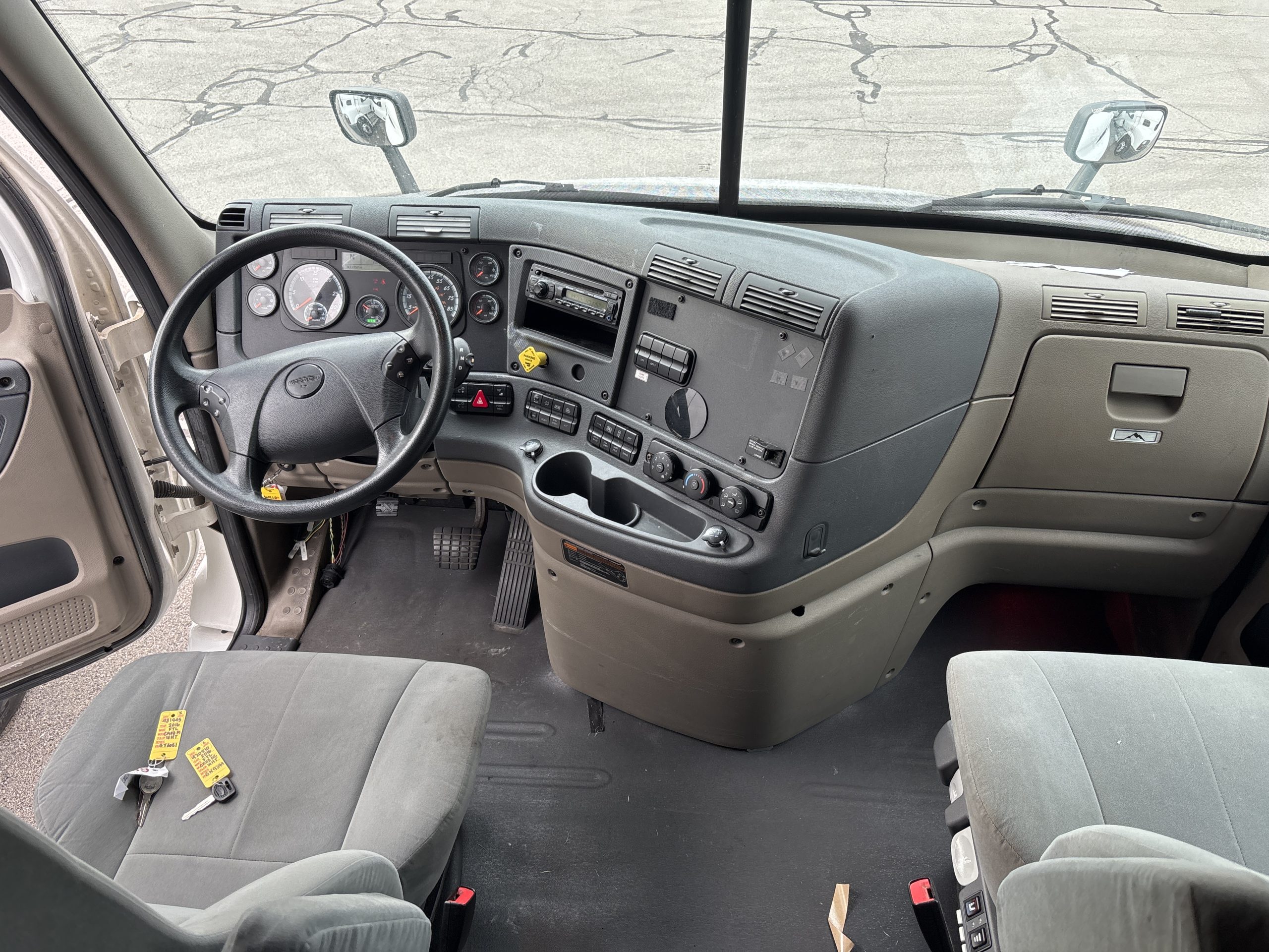 2016 Freightliner CA113 068Rf00000jnyvy 2016 Freightliner CA113 068Rf00000jnyvy