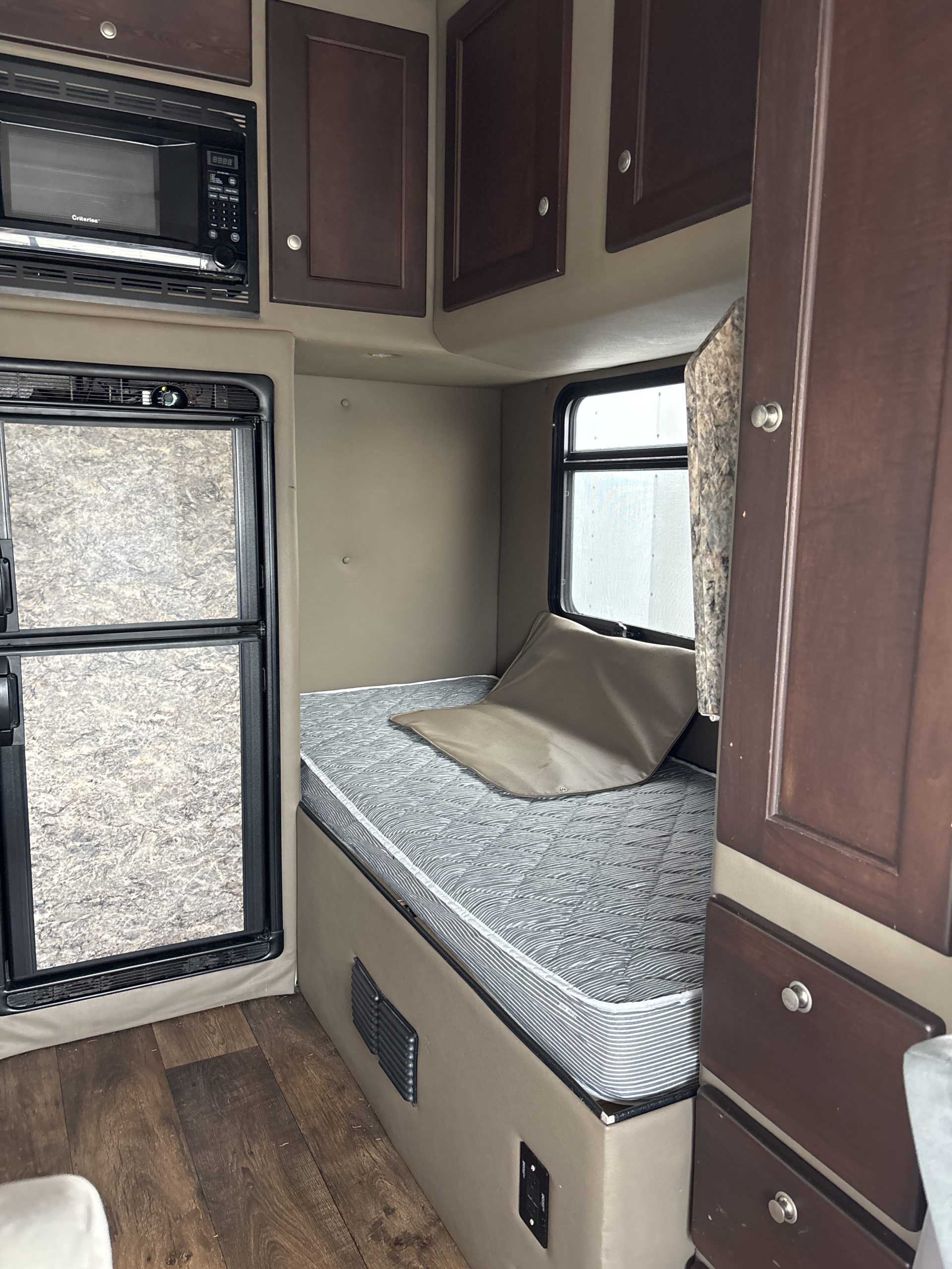 2016 Freightliner CA113 068Rf00000jo5gx 2016 Freightliner CA113 068Rf00000jo5gx