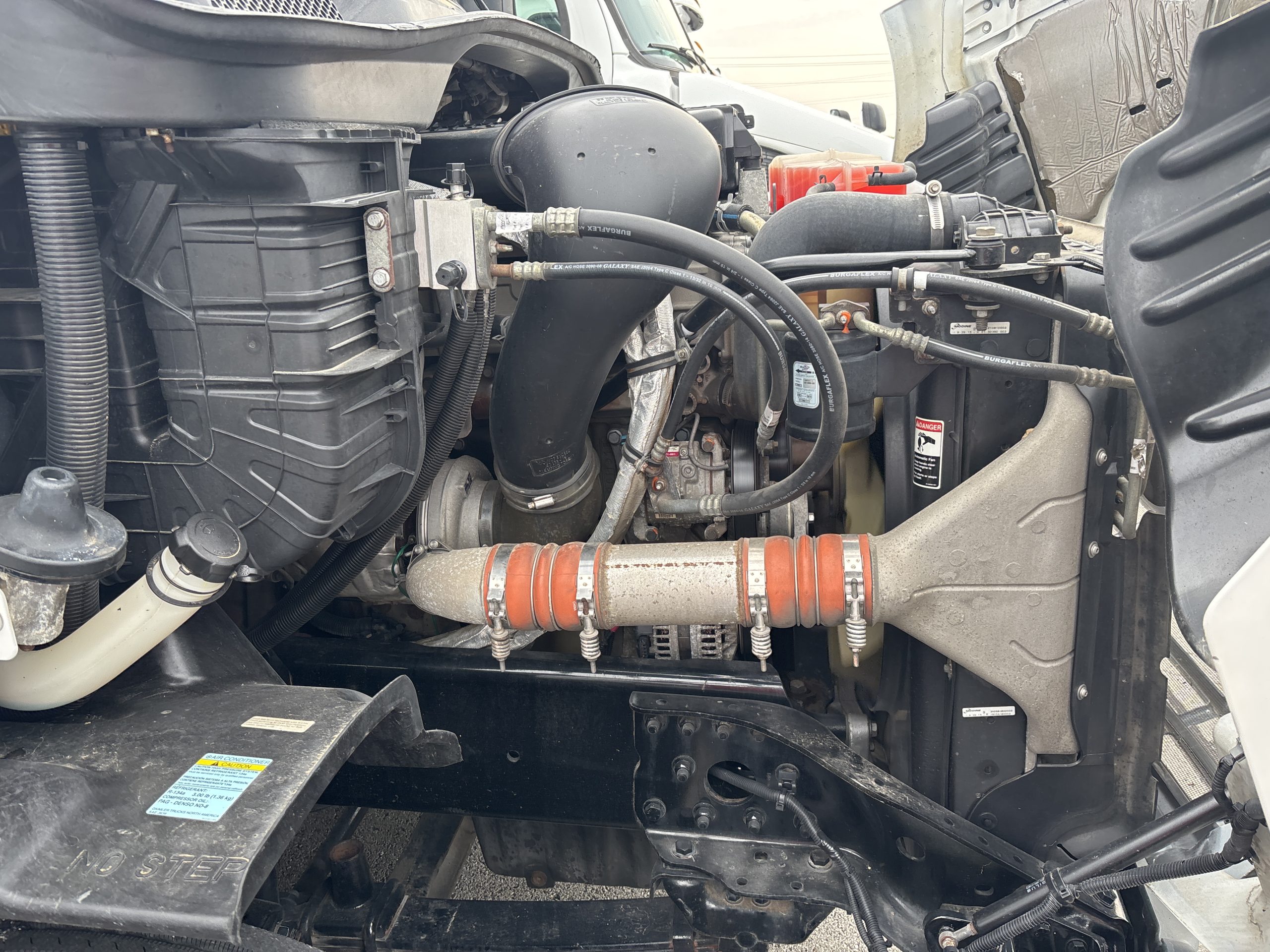 2016 Freightliner CA113 068Rf00000jo94f 2016 Freightliner CA113 068Rf00000jo94f