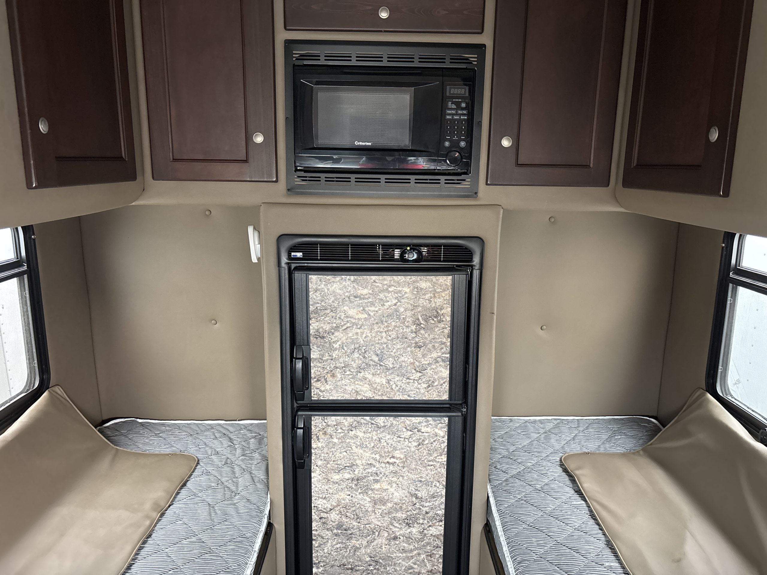 2016 Freightliner CA113 068Rf00000joDDE 2016 Freightliner CA113 068Rf00000joDDE