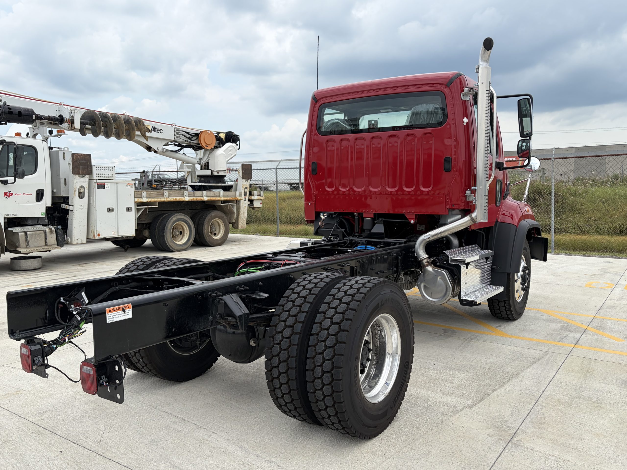 2027 Freightliner M2 106+ 2027 Freightliner M2 106+ - image 4 of 5