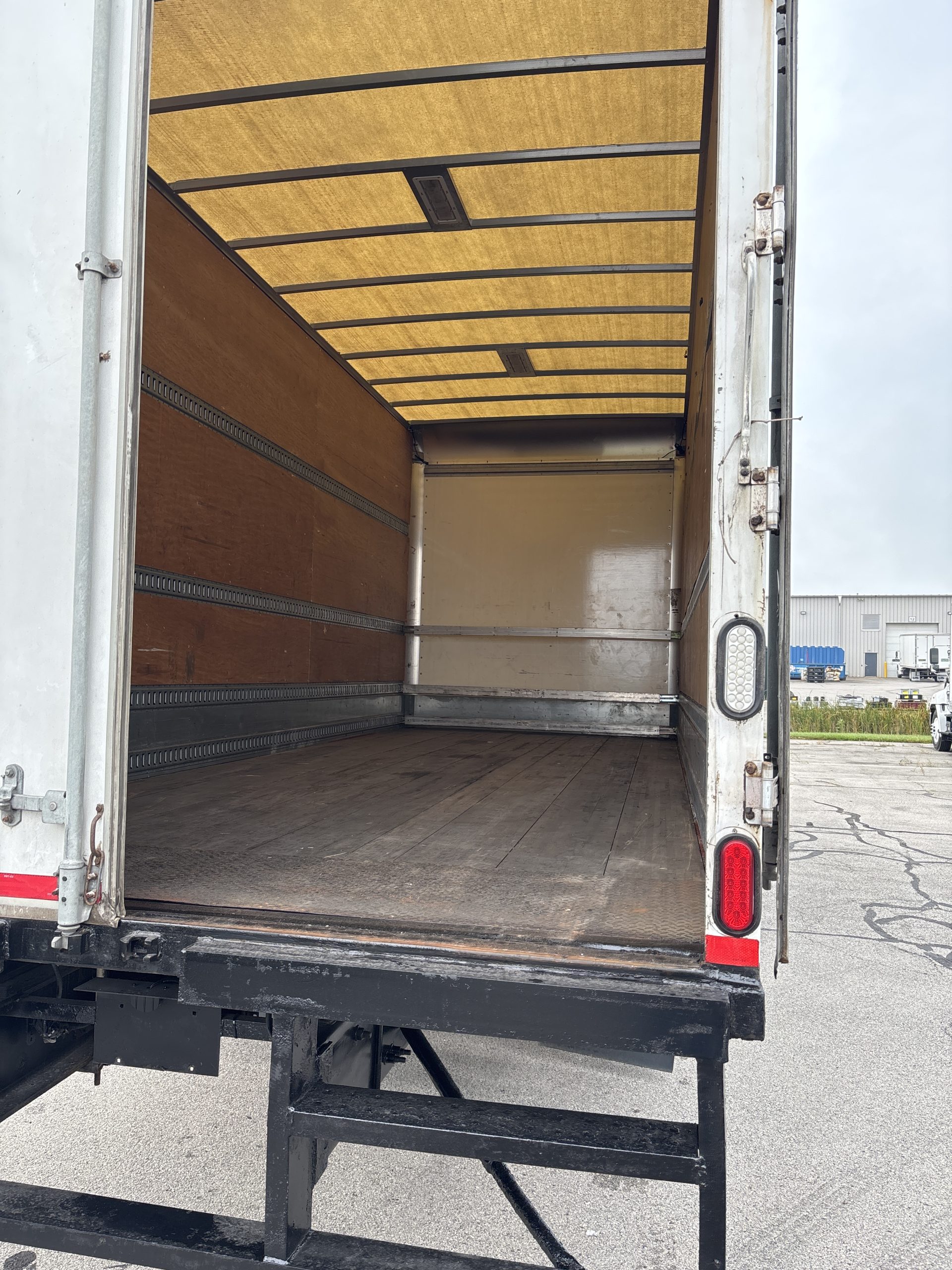 2016 Freightliner CA113 068Rf00000joHew 2016 Freightliner CA113 068Rf00000joHew