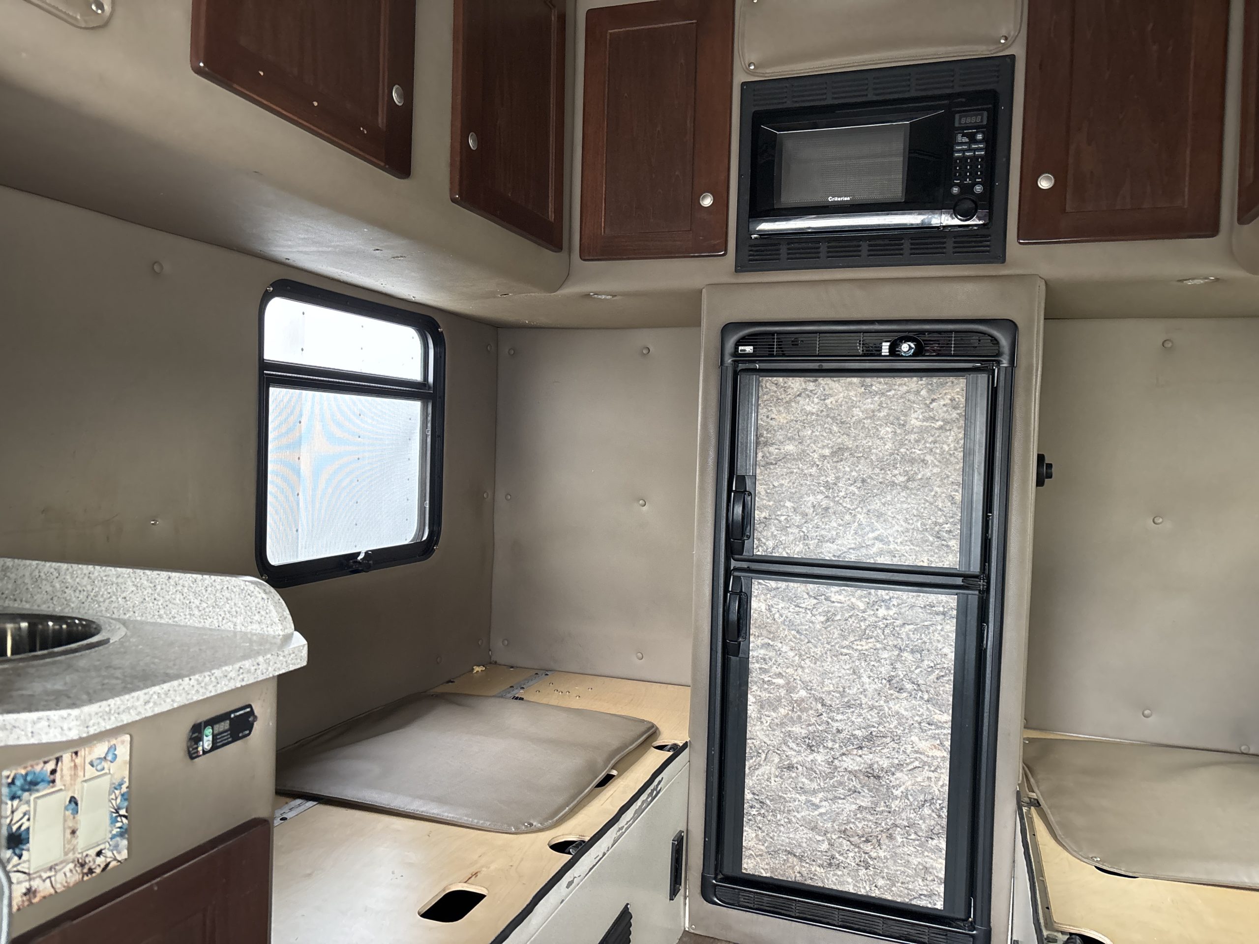 2016 Freightliner CA113 2016 Freightliner CA113 - image 5 of 6