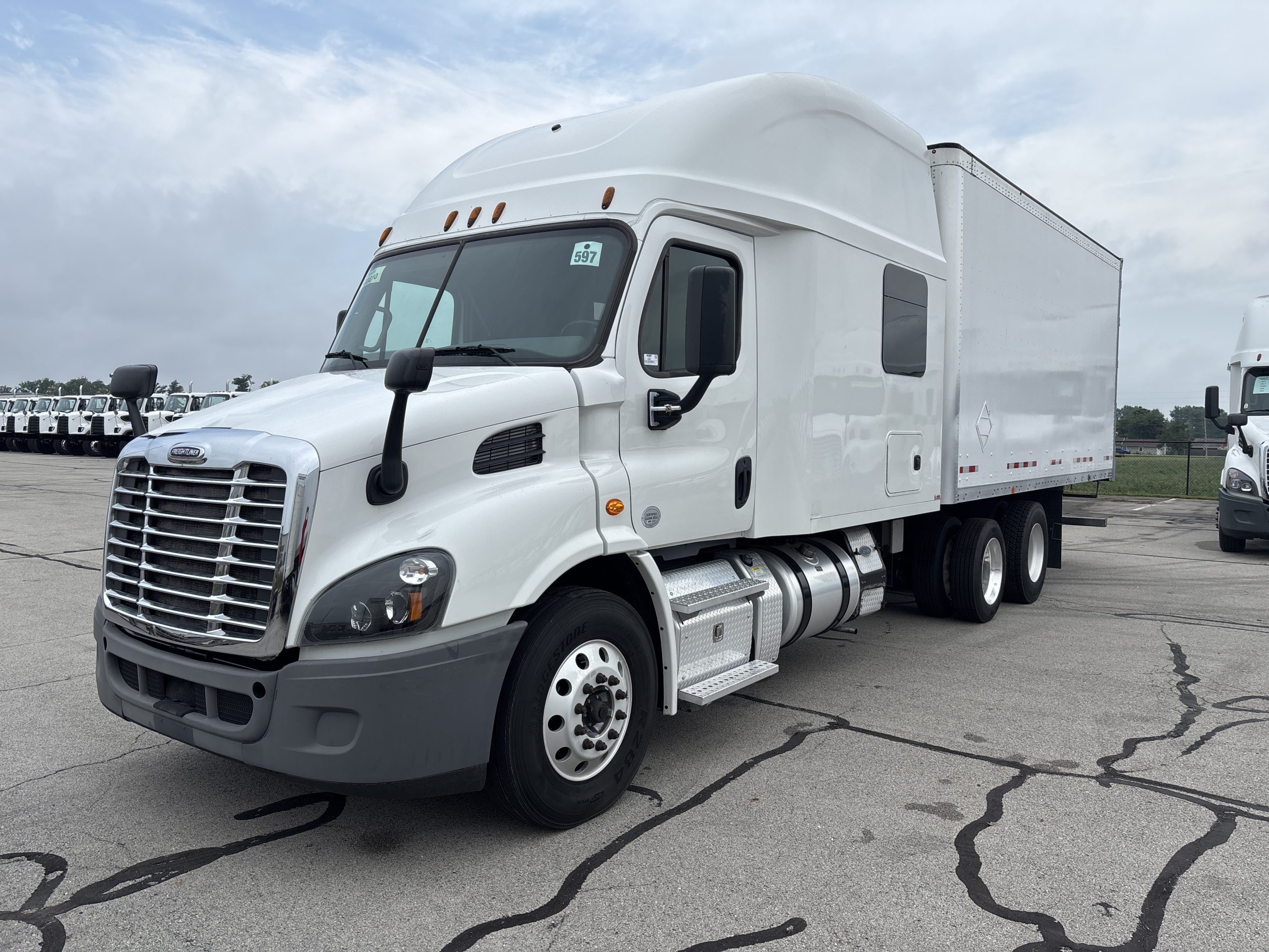 2016 Freightliner CA113 2016 Freightliner CA113 - image 2 of 6