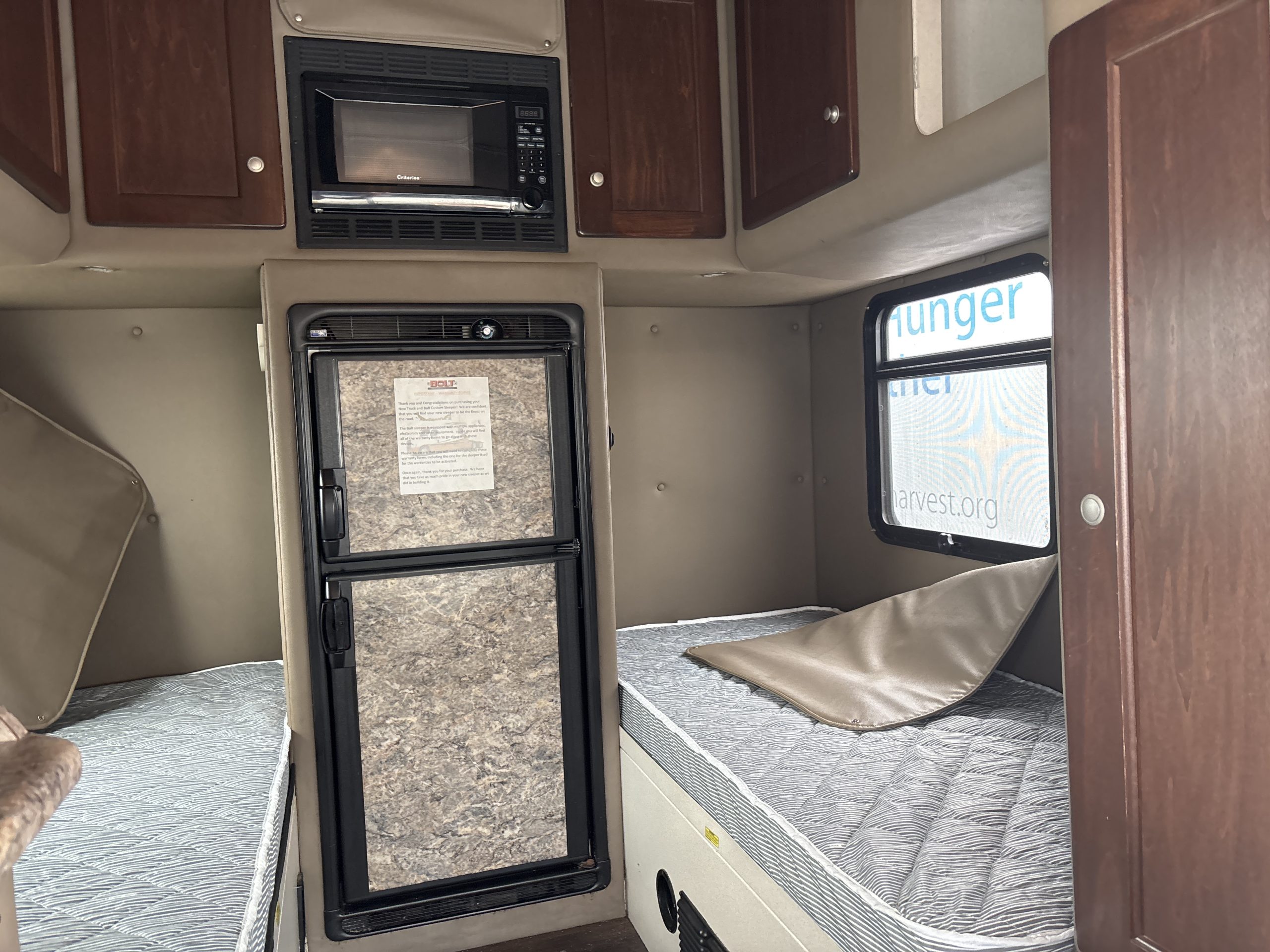 2016 Freightliner CA113 2016 Freightliner CA113 - image 5 of 6