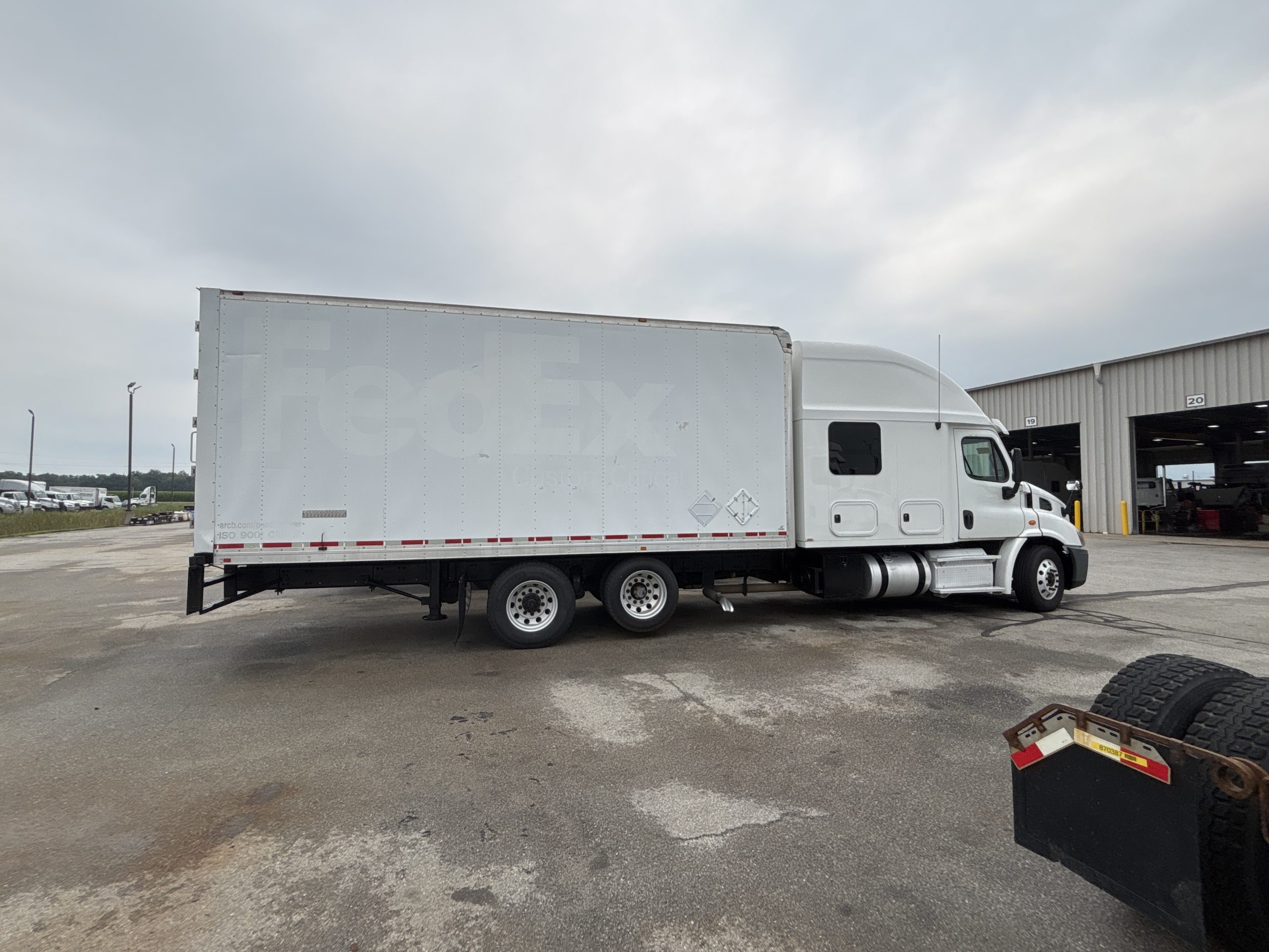 2016 Freightliner CA113 068Rf00000jvH0f 2016 Freightliner CA113 068Rf00000jvH0f