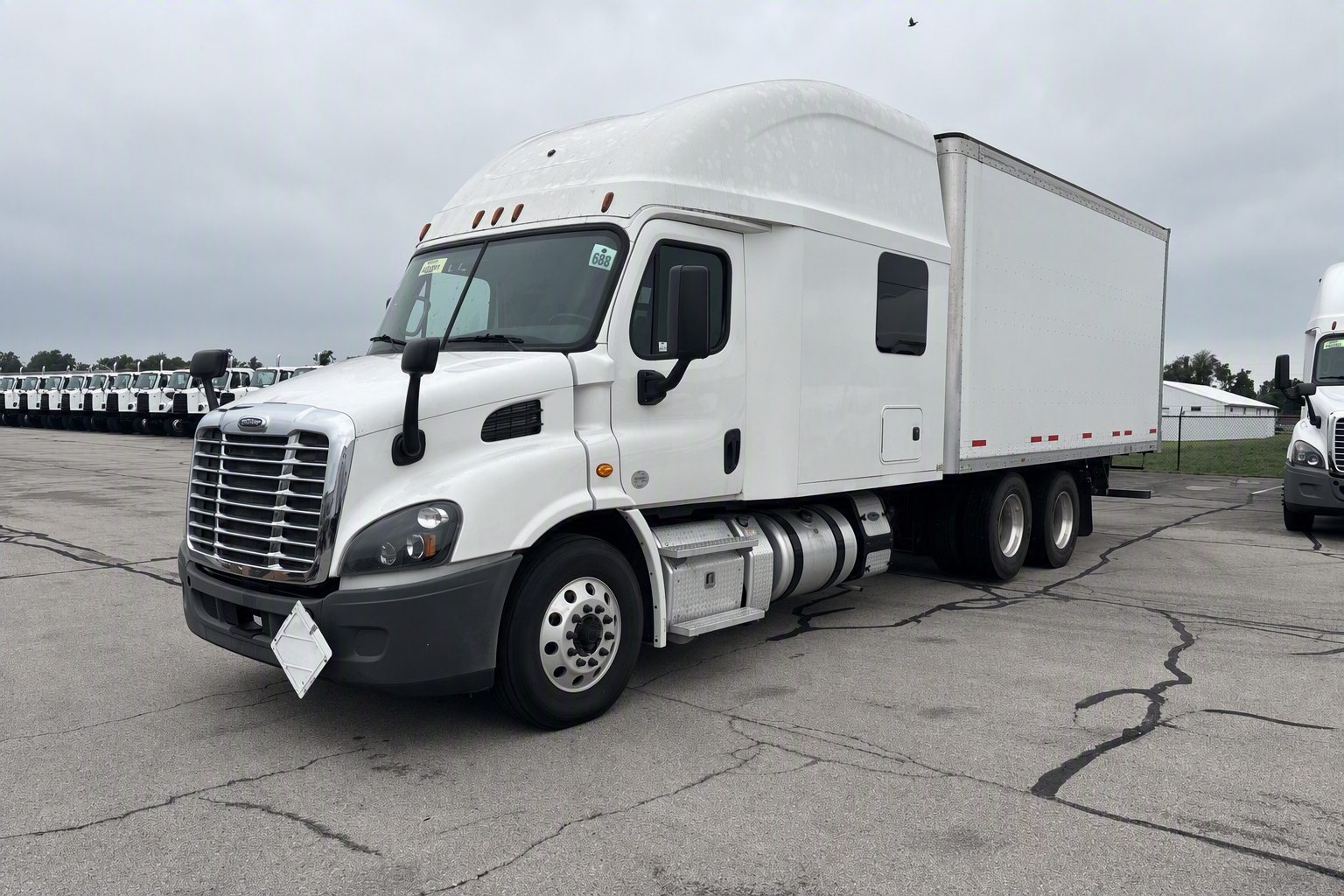 2016 Freightliner CA113 2016 Freightliner CA113 - image 1 of 6