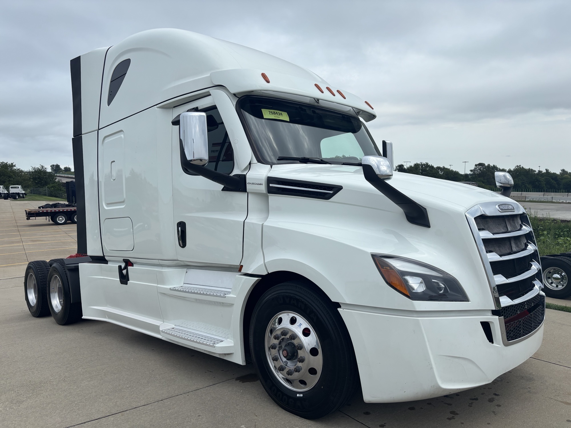 2023 Freightliner PT126SLP 2023 Freightliner PT126SLP - image 3 of 6