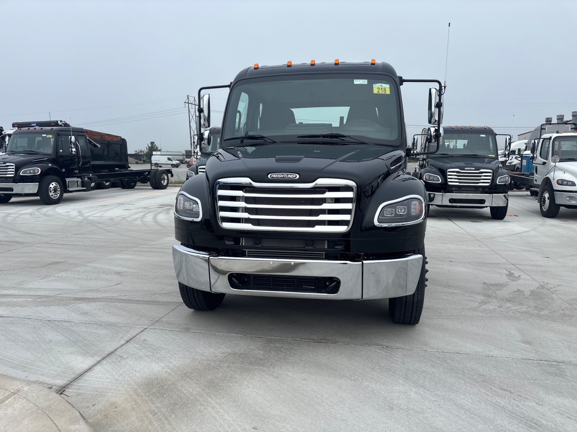 2027 Freightliner M2 106+ 2027 Freightliner M2 106+ - image 2 of 5