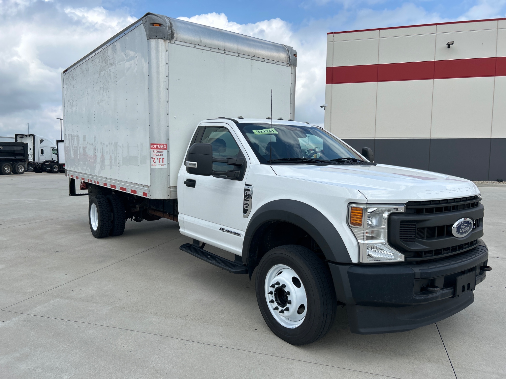2022 Ford F-450 2022 Ford F-450 - image 4 of 6
