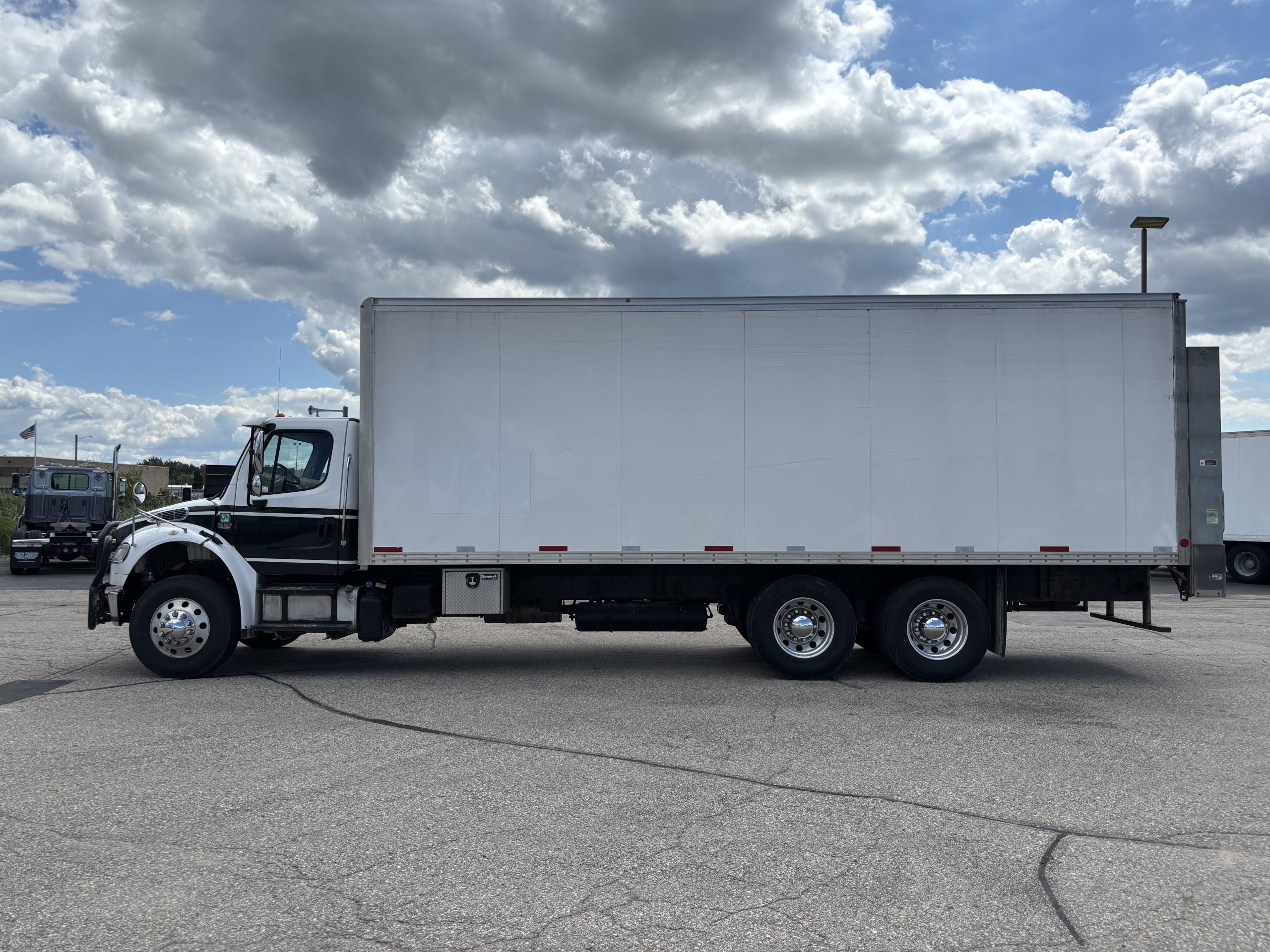 2017 Freightliner M280 2017 Freightliner M280 - image 6 of 6