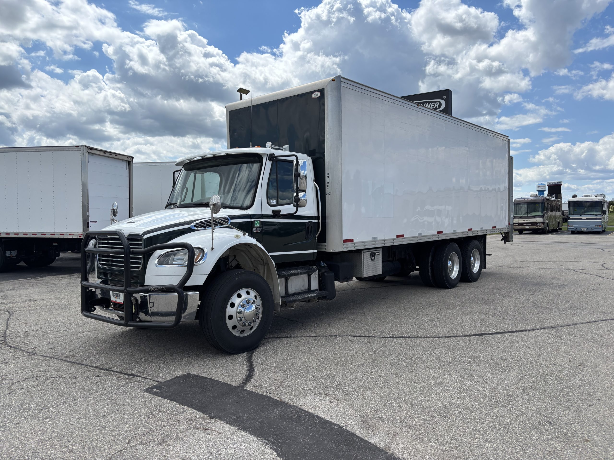 2017 Freightliner M280 2017 Freightliner M280 - image 1 of 6
