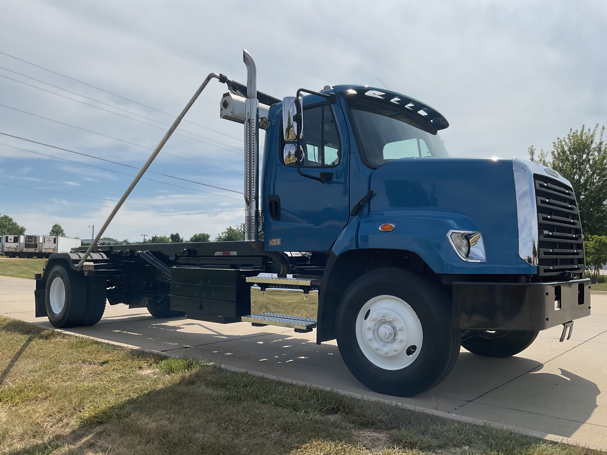 2020 Freightliner 108SD 2020 Freightliner 108SD - image 6 of 6