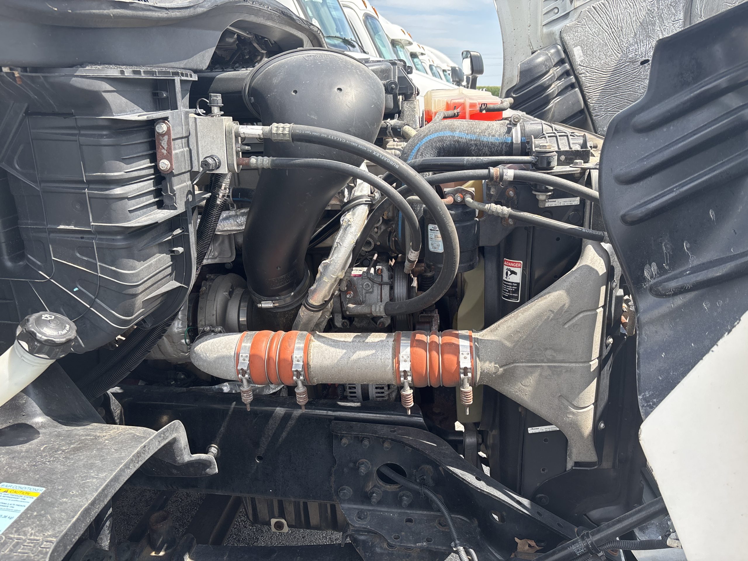 2016 Freightliner CA113 068Rf00000kO4Ra 2016 Freightliner CA113 068Rf00000kO4Ra