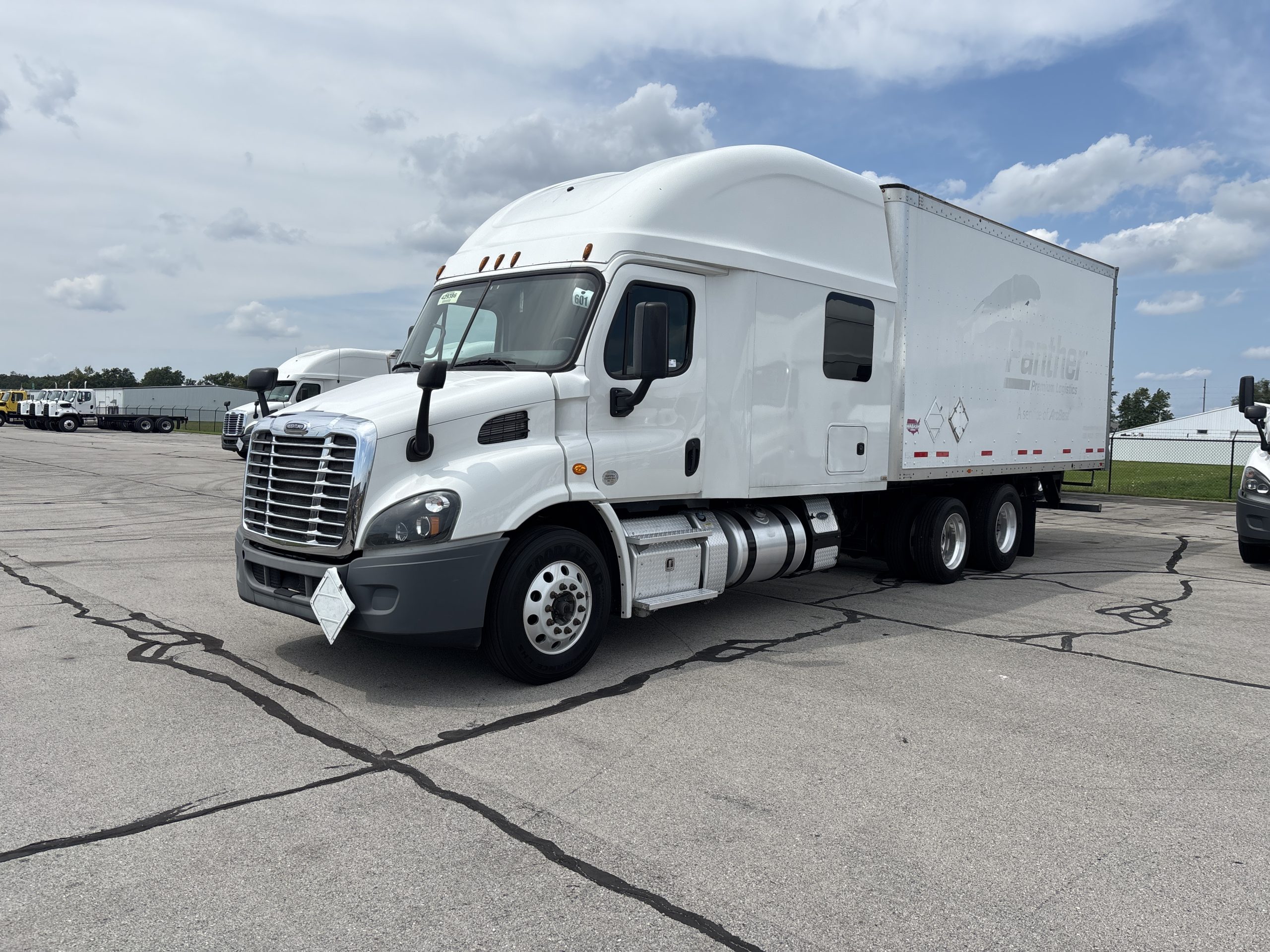 2016 Freightliner CA113 2016 Freightliner CA113 - image 1 of 6