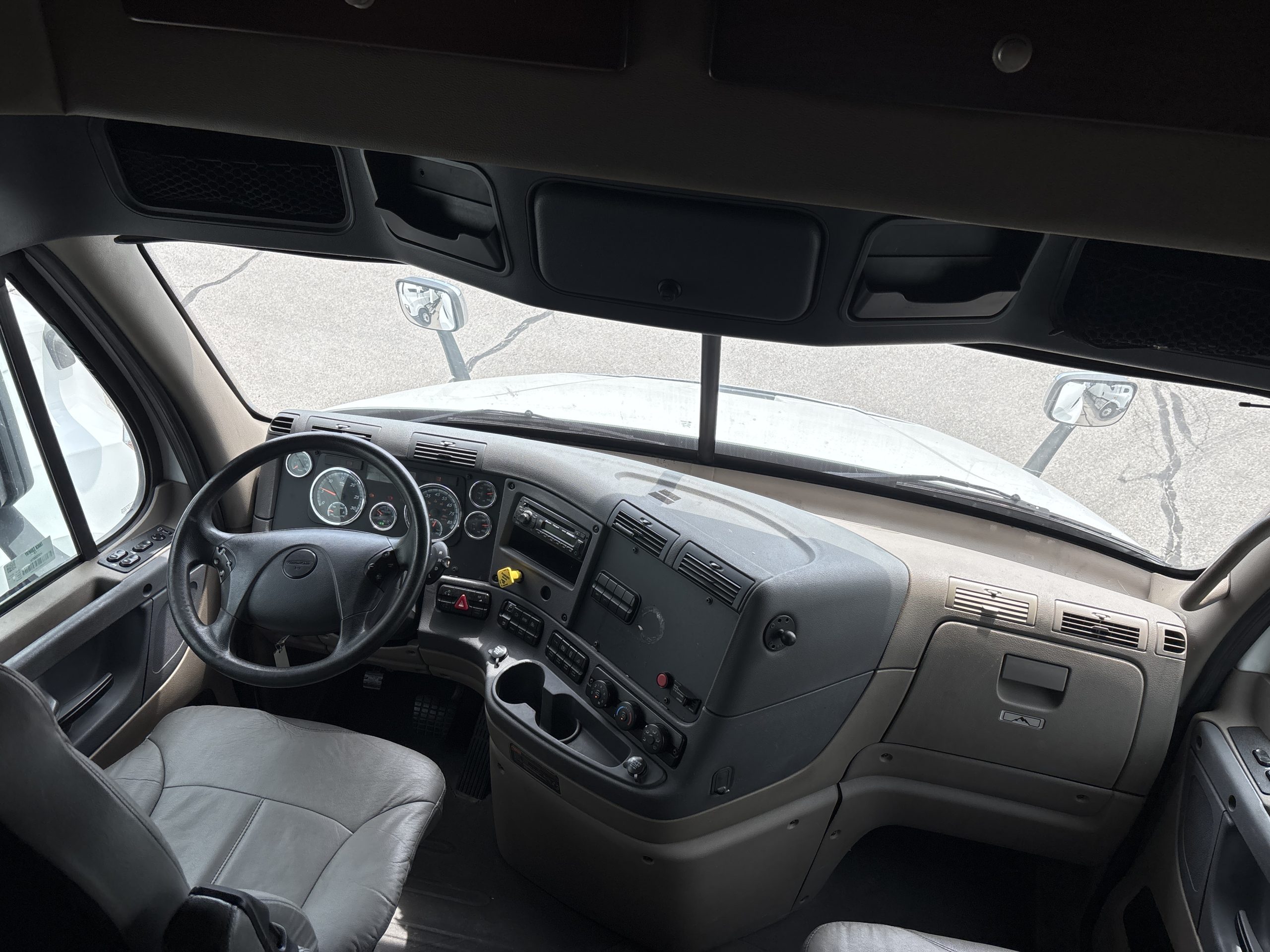 2016 Freightliner CA113 068Rf00000kOyes 2016 Freightliner CA113 068Rf00000kOyes