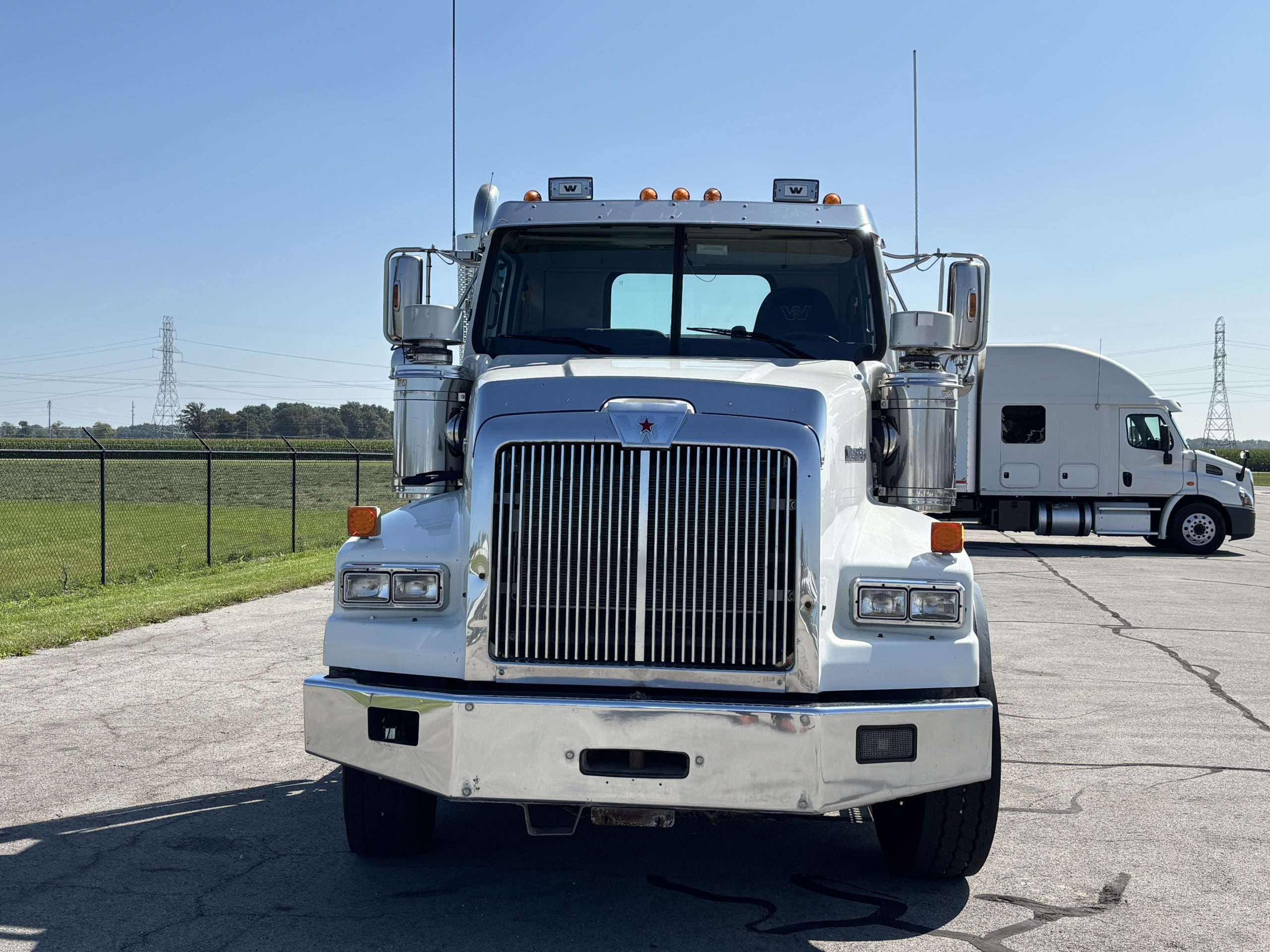 2020 Western Star 4900SB 2020 Western Star 4900SB - image 2 of 6