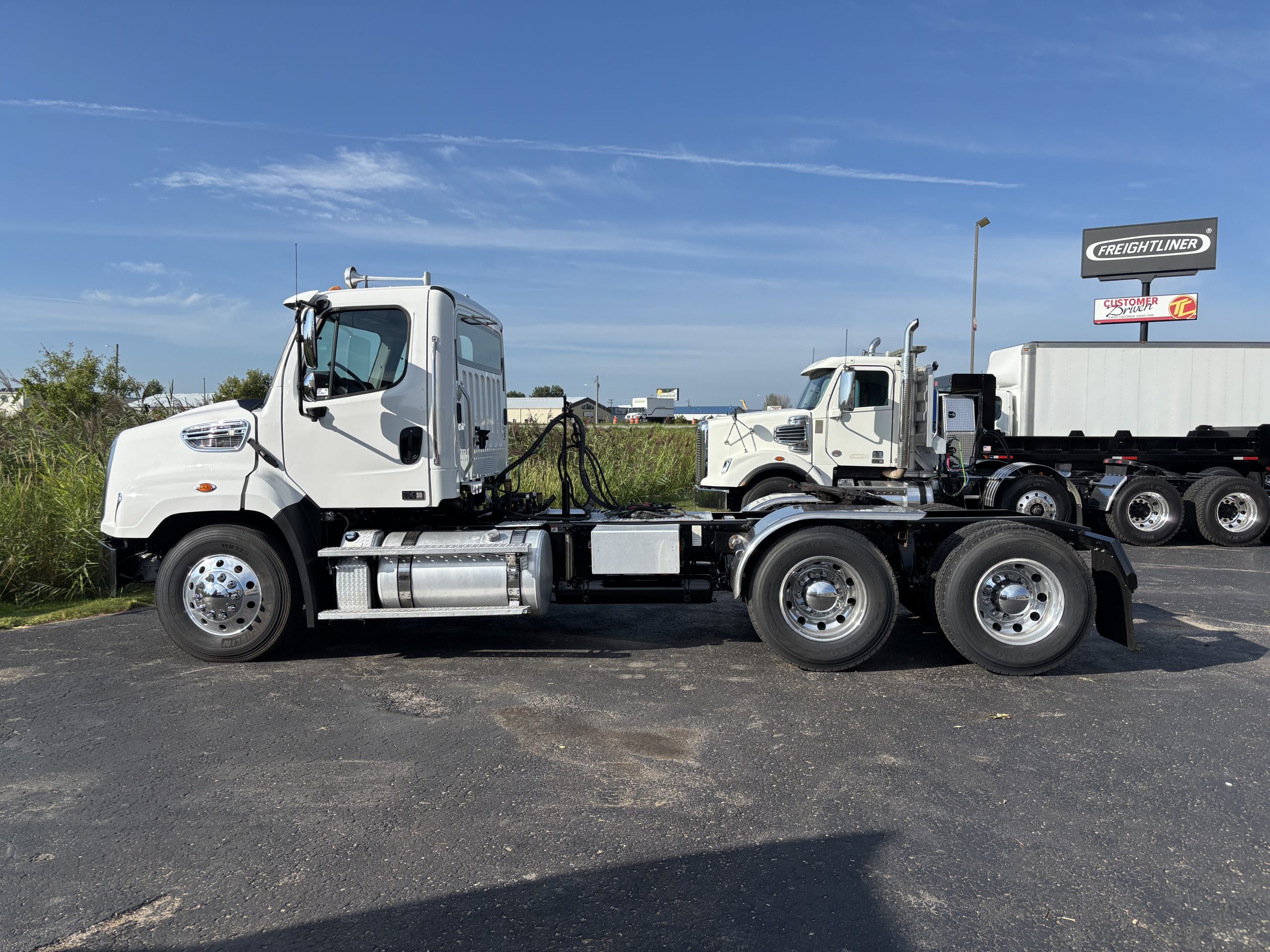 2016 Freightliner 114SD 2016 Freightliner 114SD - image 6 of 6