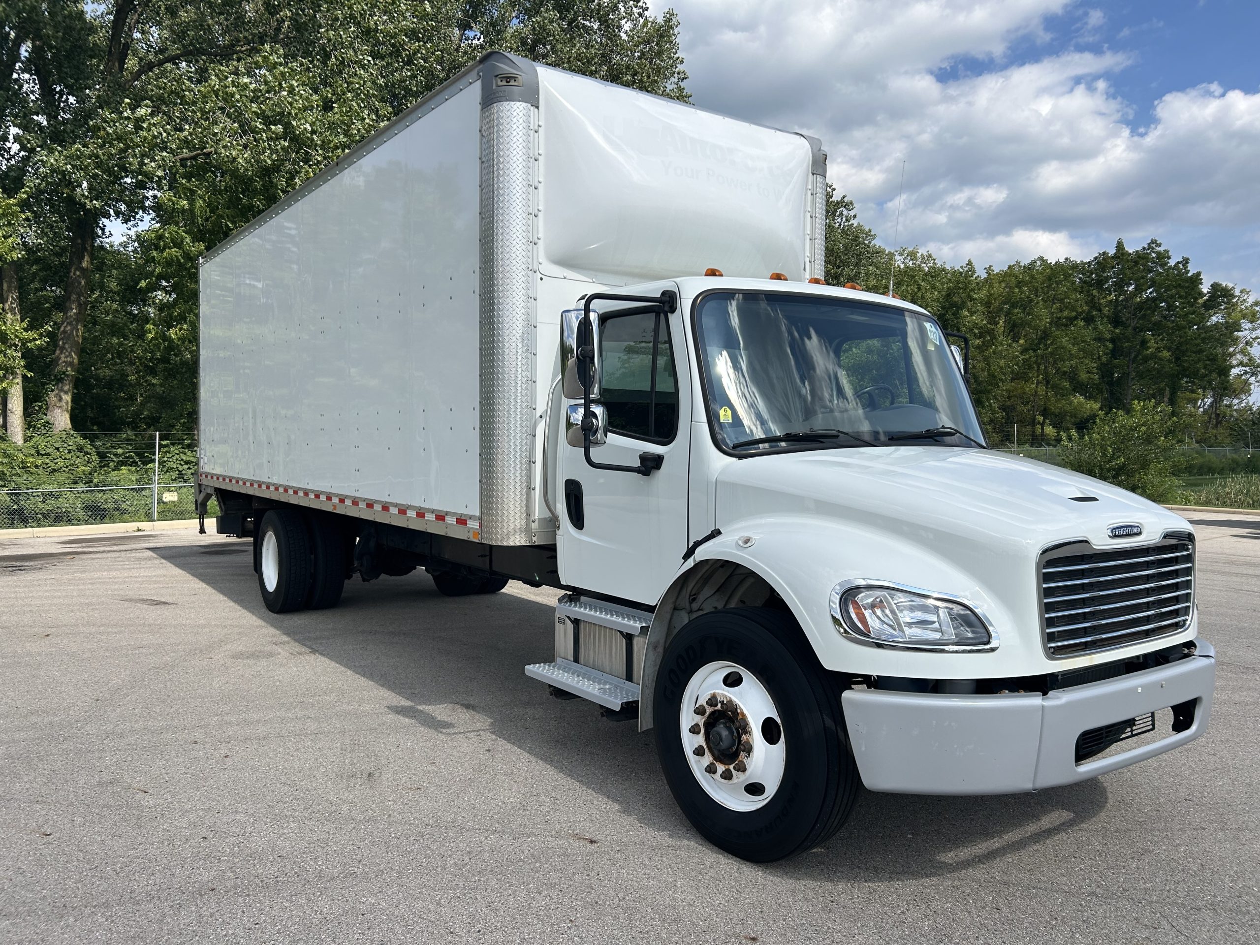 2023 Freightliner M2 106 2023 Freightliner M2 106 - image 3 of 6