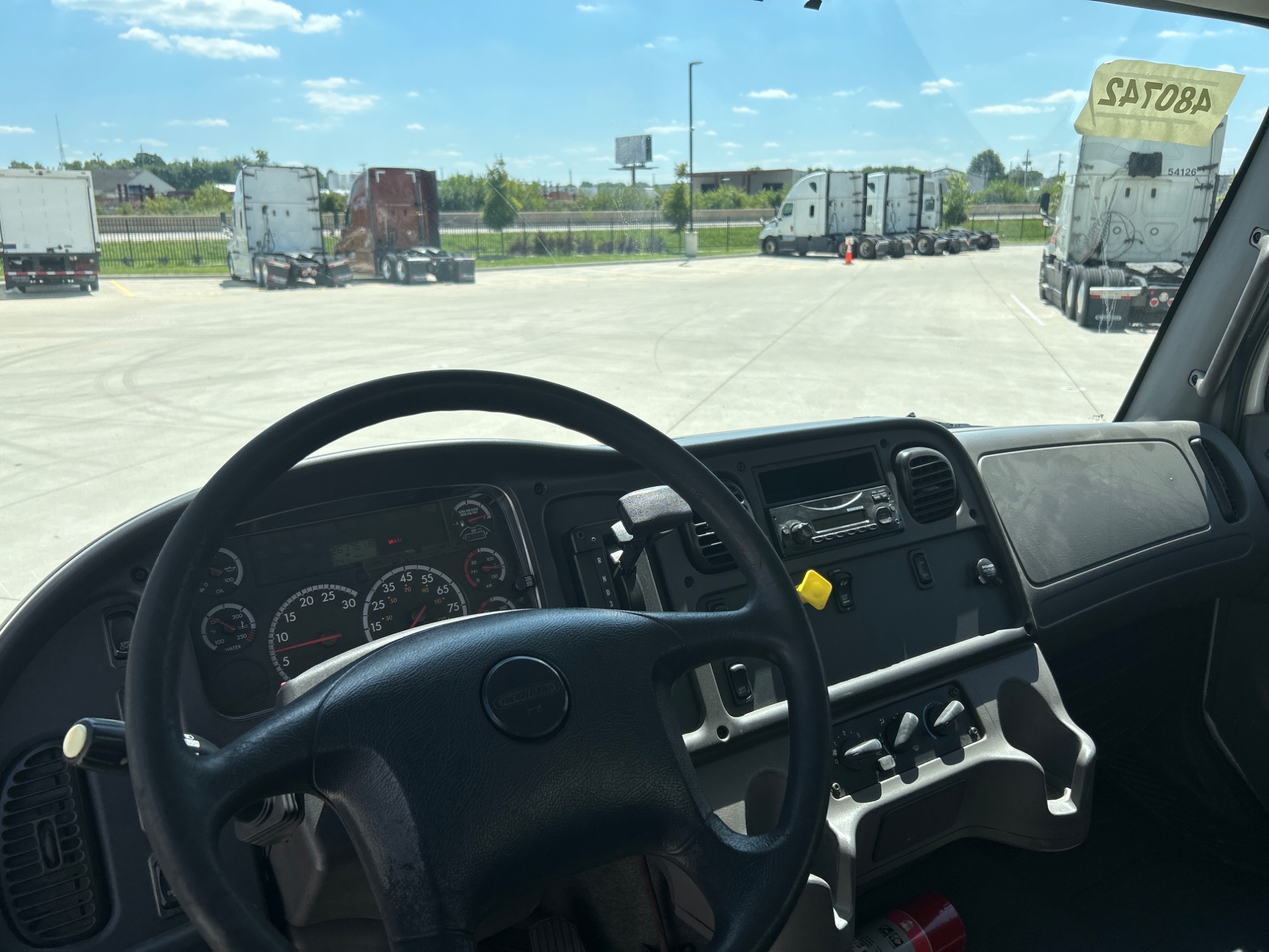 2015 Freightliner M2 106 2015 Freightliner M2 106 - image 5 of 5