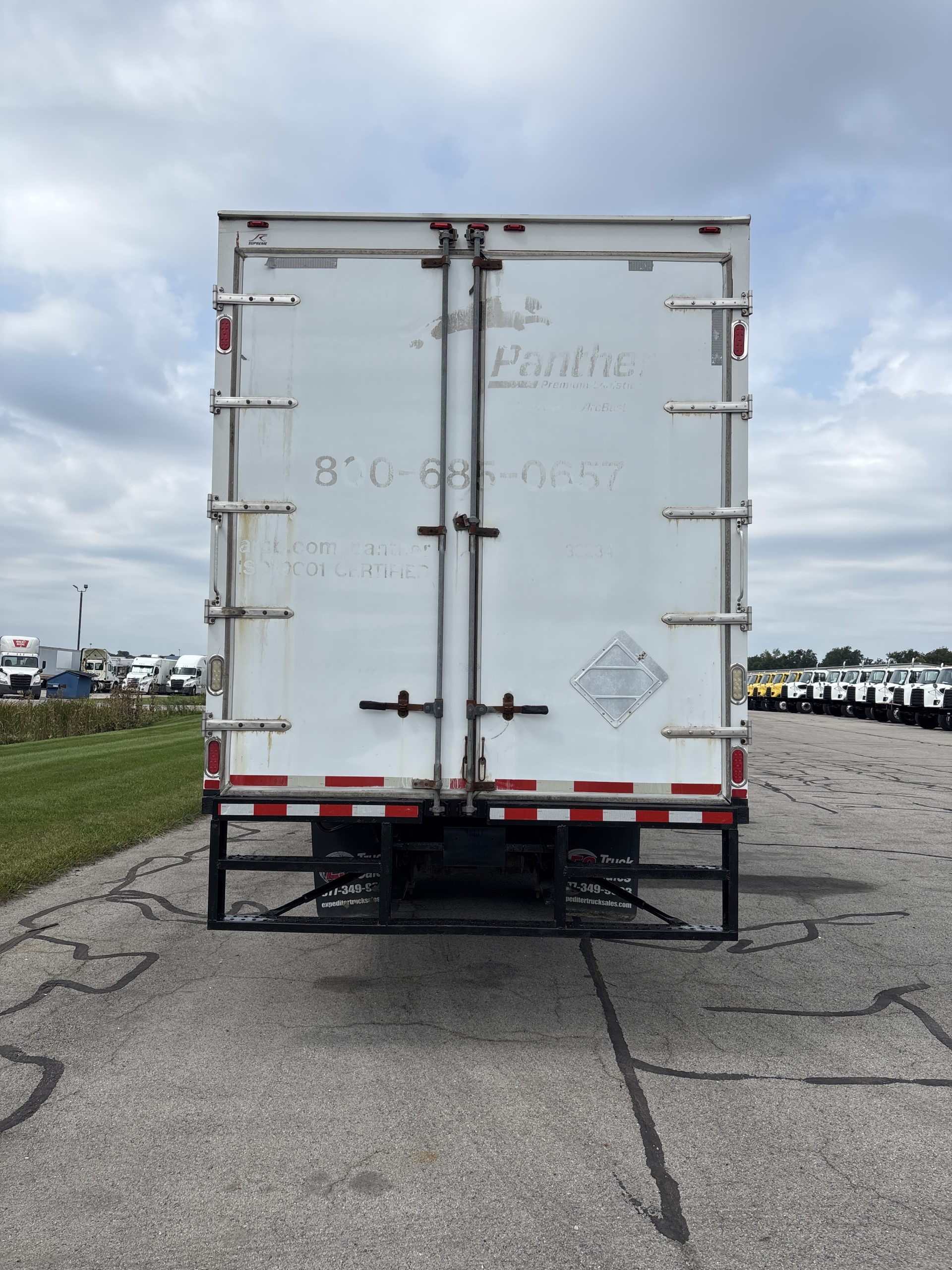 2016 Freightliner CA113 2016 Freightliner CA113 - image 5 of 6