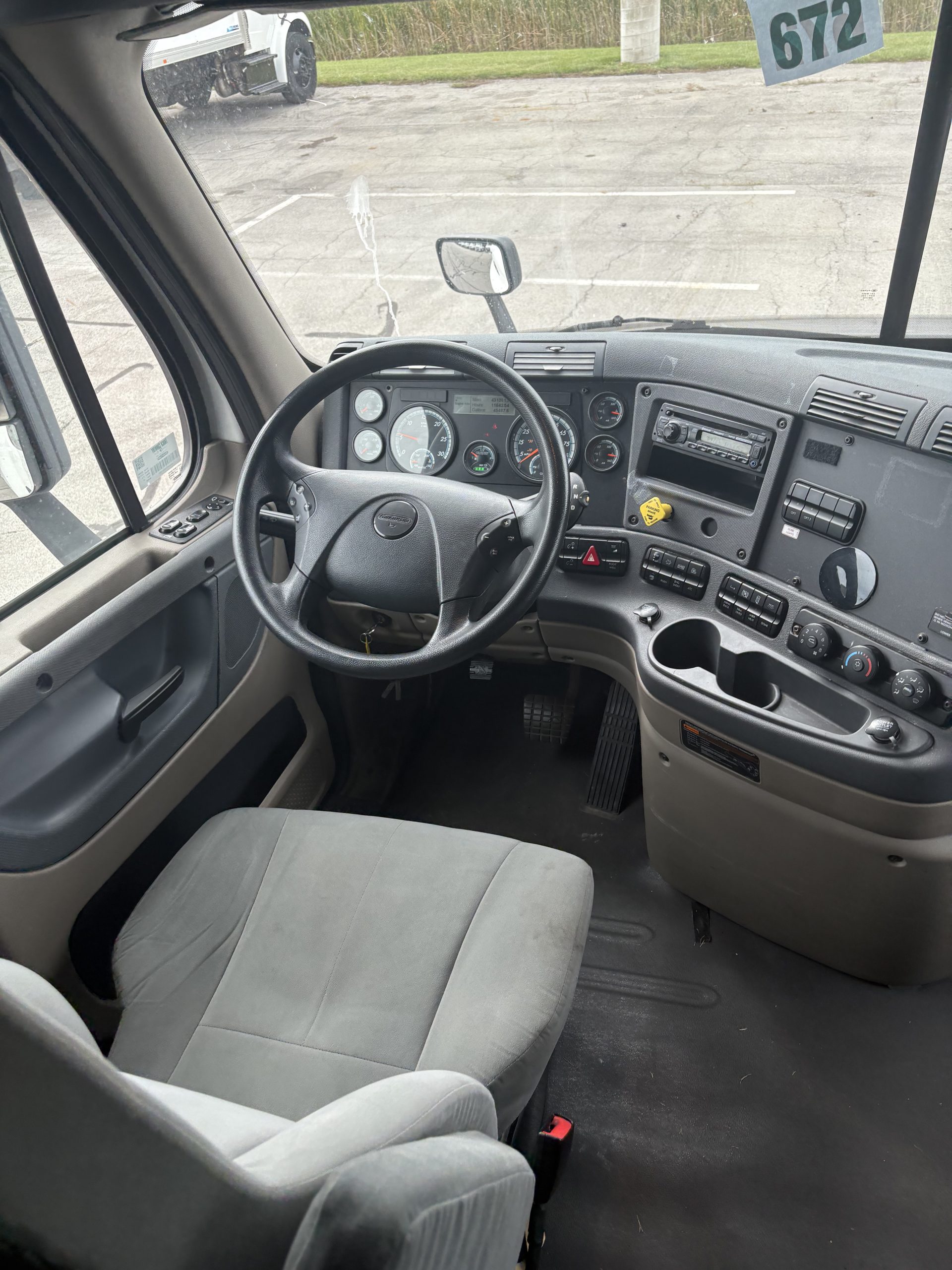 2016 Freightliner CA113 2016 Freightliner CA113 - image 1 of 6