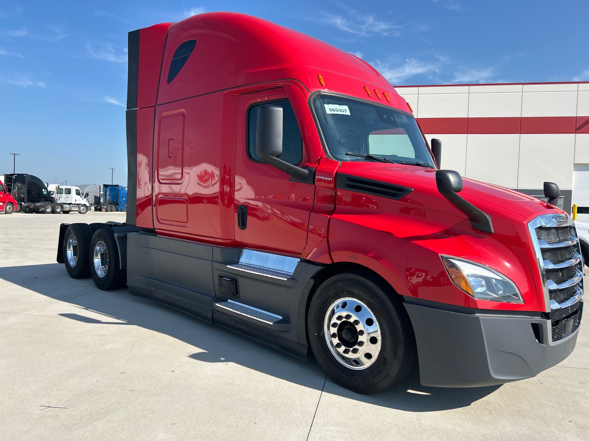 2023 Freightliner PT126SLP 2023 Freightliner PT126SLP - image 3 of 6