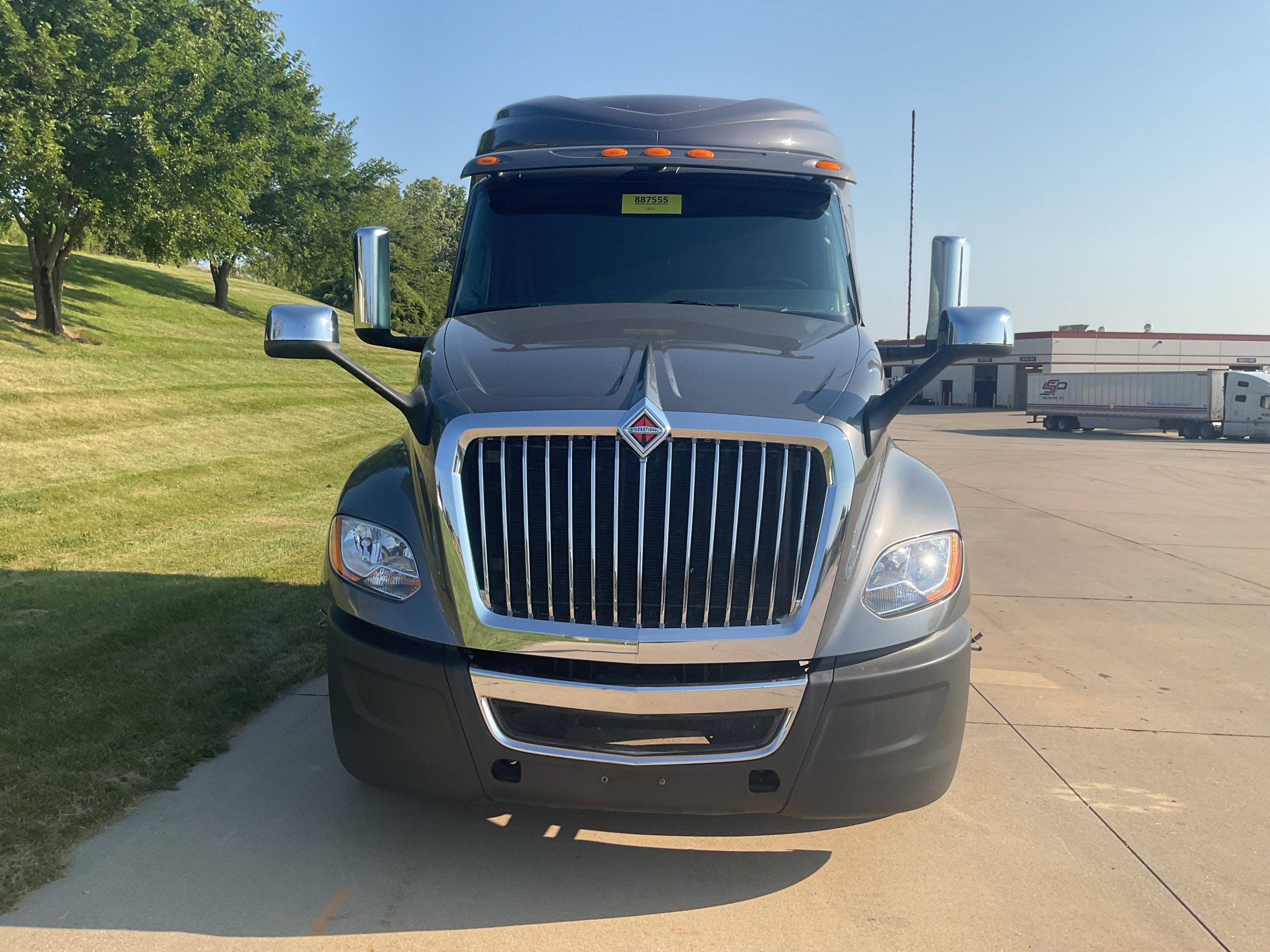 2022 International LT625 2022 International LT625 - image 2 of 6
