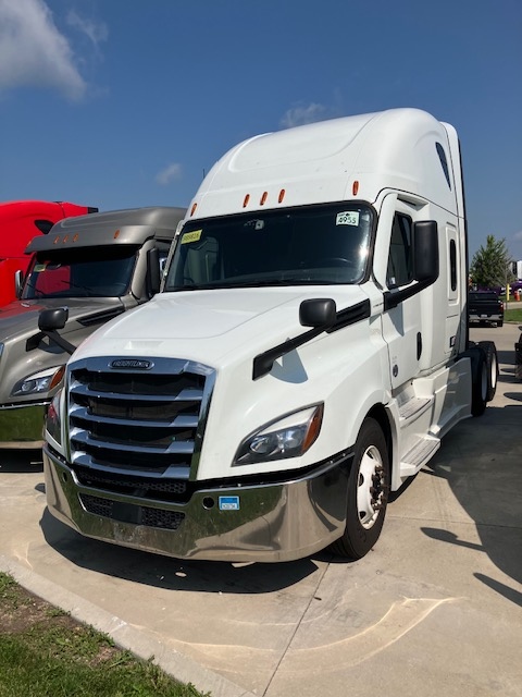2023 Freightliner PT126SLP 2023 Freightliner PT126SLP - image 1 of 6