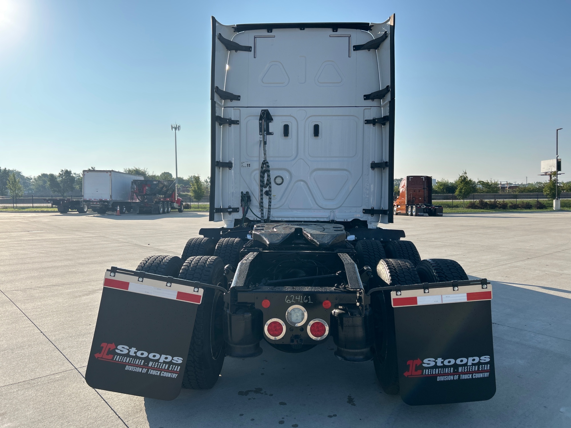 2020 Freightliner PT126SLP 2020 Freightliner PT126SLP - image 4 of 6