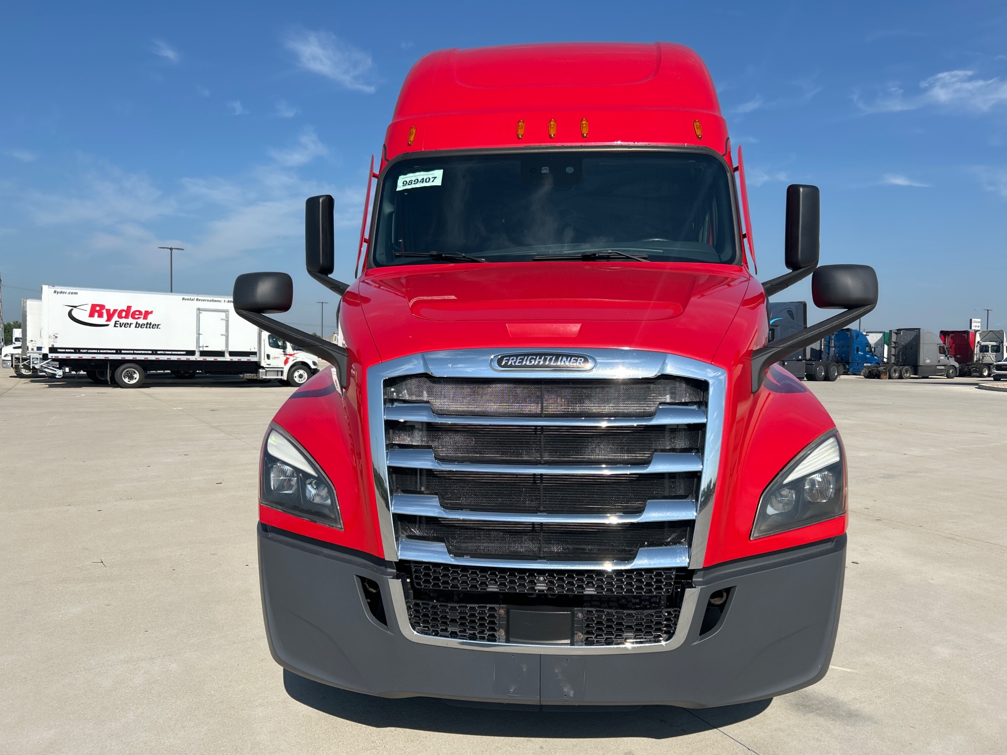 2023 Freightliner PT126SLP 2023 Freightliner PT126SLP - image 2 of 6
