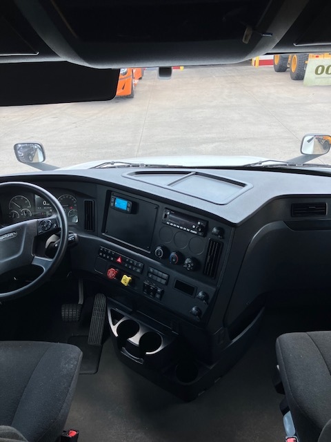 2023 Freightliner PT126SLP 2023 Freightliner PT126SLP - image 5 of 6