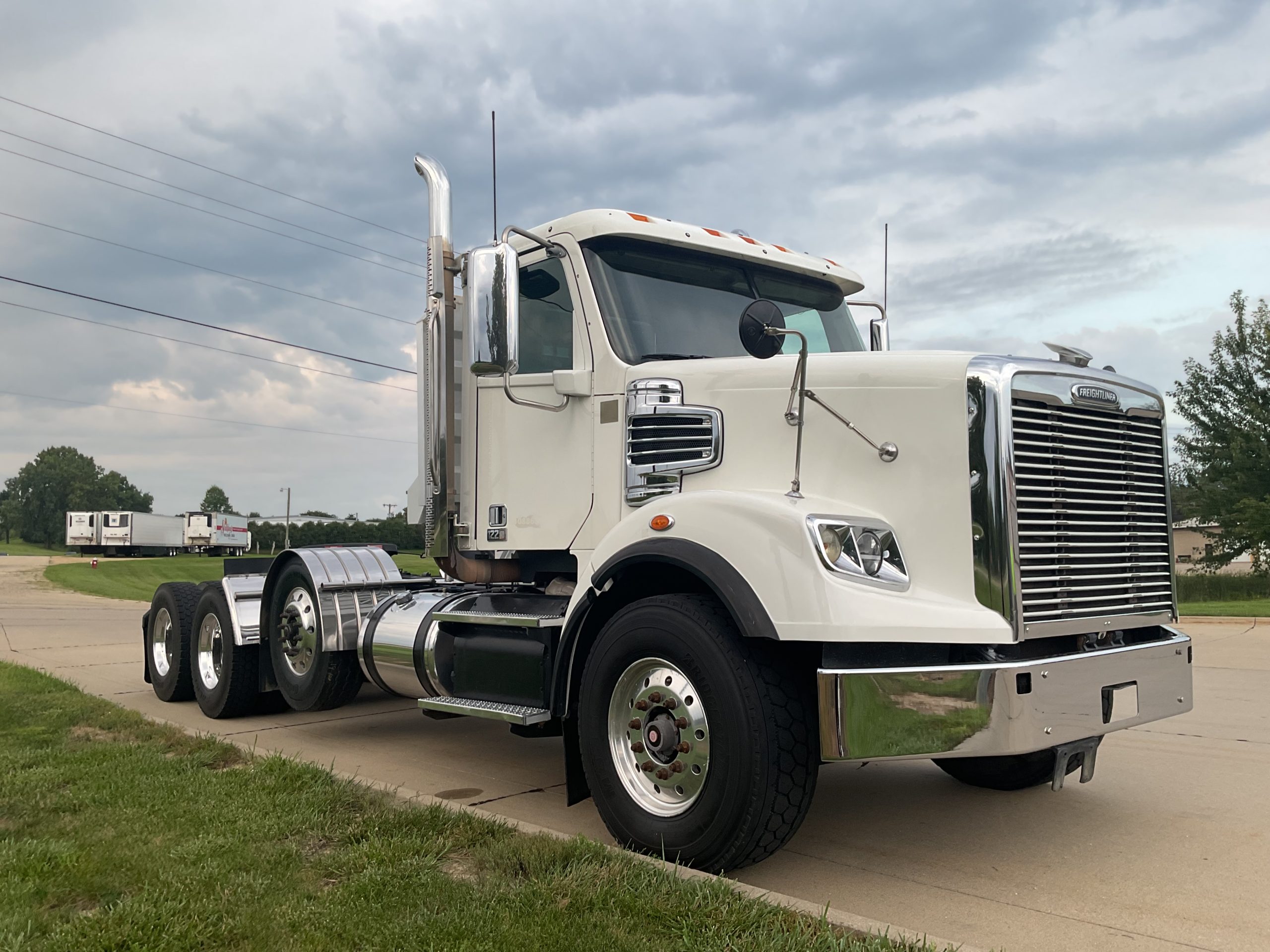 2019 Freightliner 122SD in Appleton, WI — photo 6