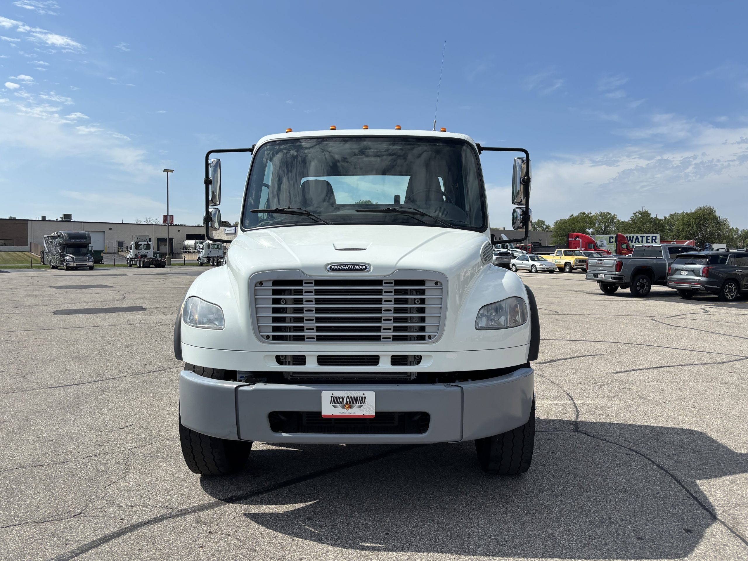 2020 Freightliner M280 2020 Freightliner M280 - image 2 of 6