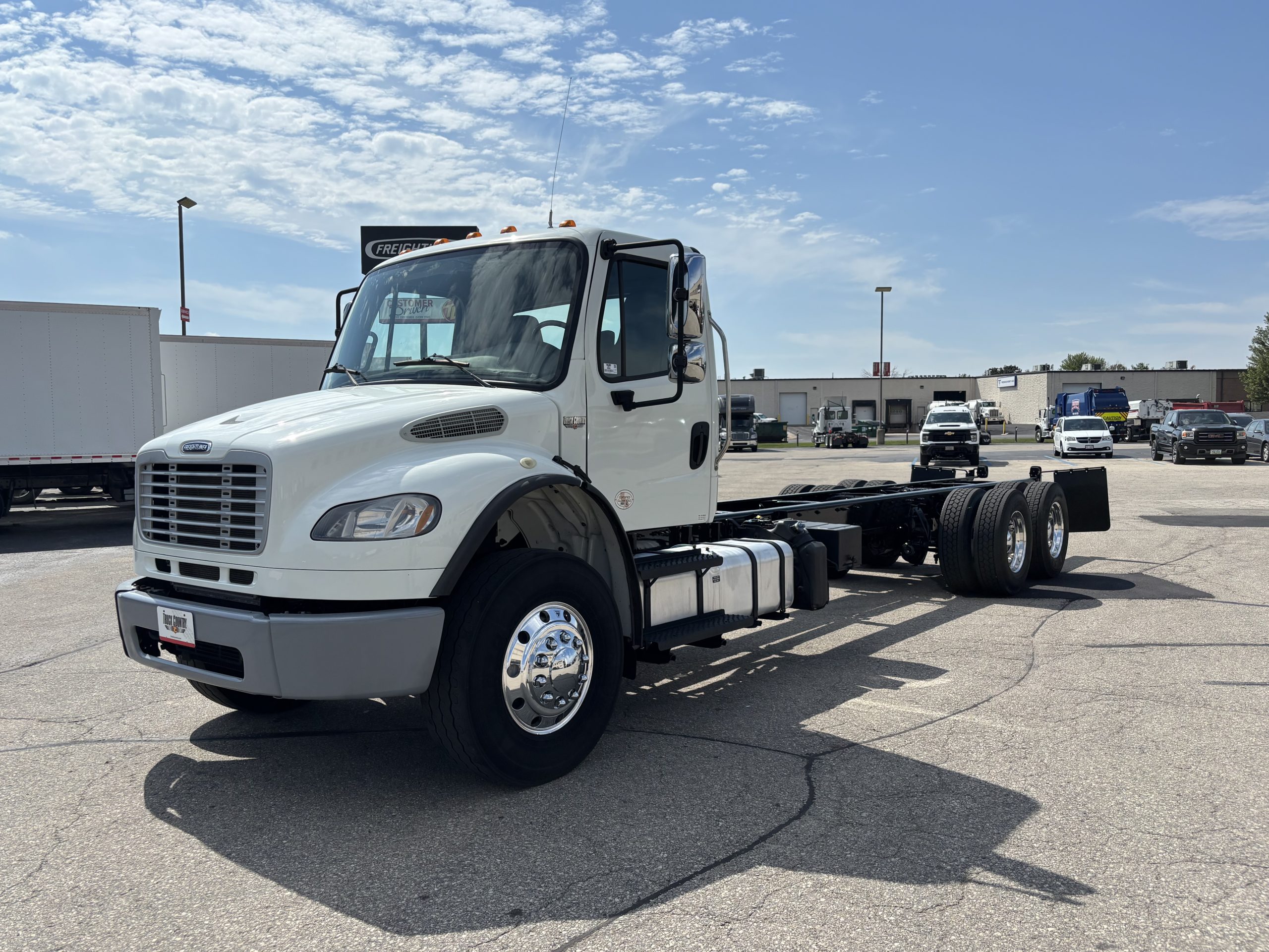 2020 Freightliner M280 2020 Freightliner M280 - image 1 of 6