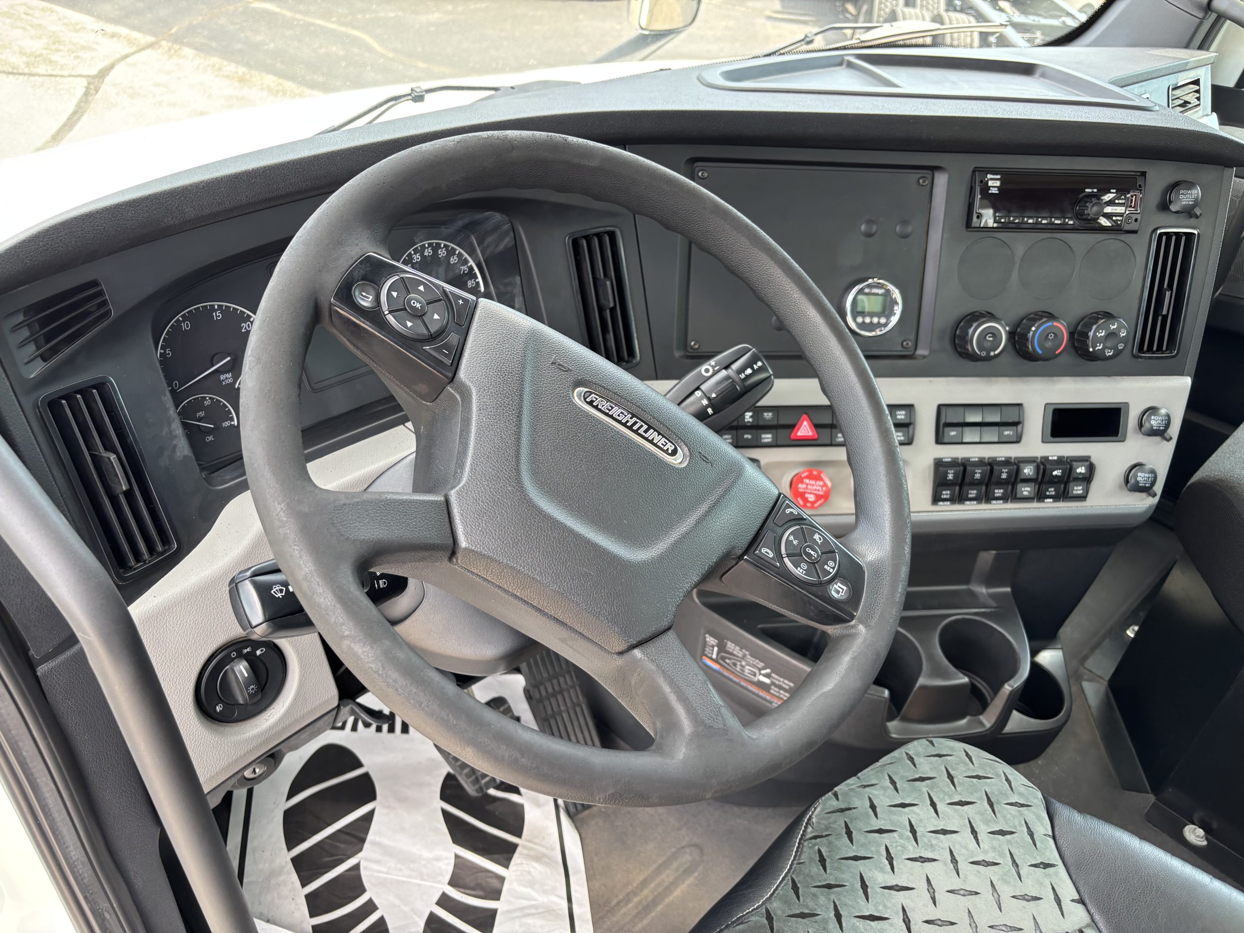 2019 Freightliner PT126DC 2019 Freightliner PT126DC - image 6 of 6