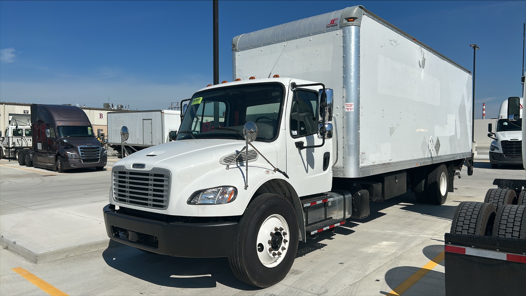 2018 Freightliner M2 106 2018 Freightliner M2 106 - image 1 of 6