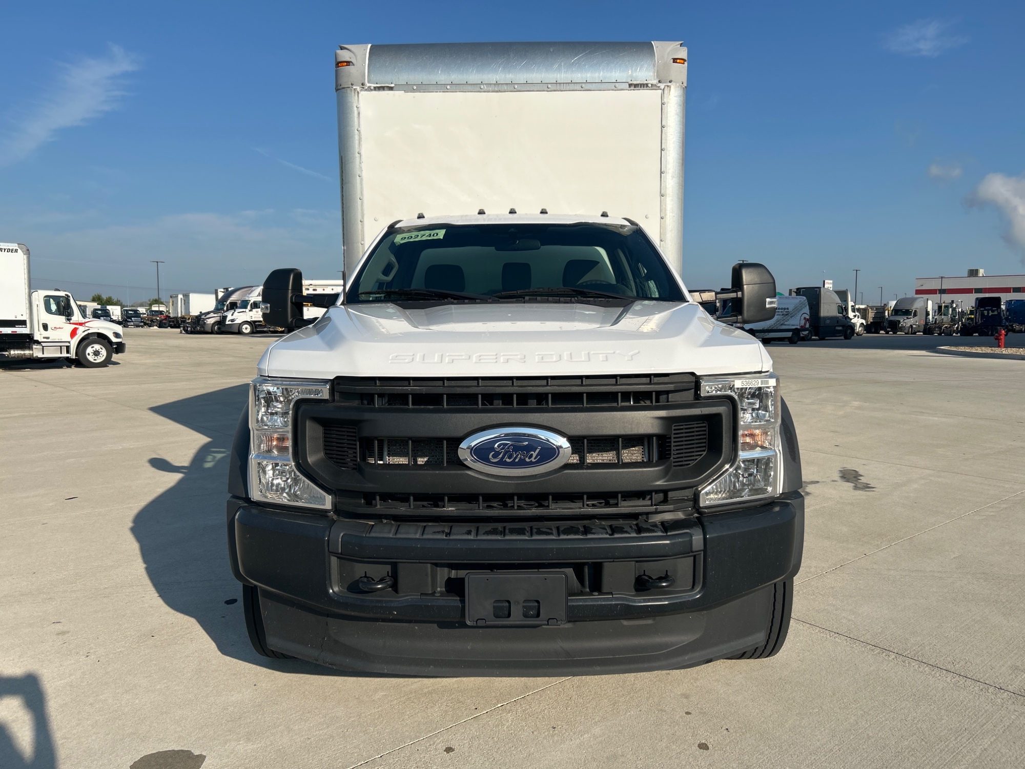 2022 Ford F-450 2022 Ford F-450 - image 3 of 6