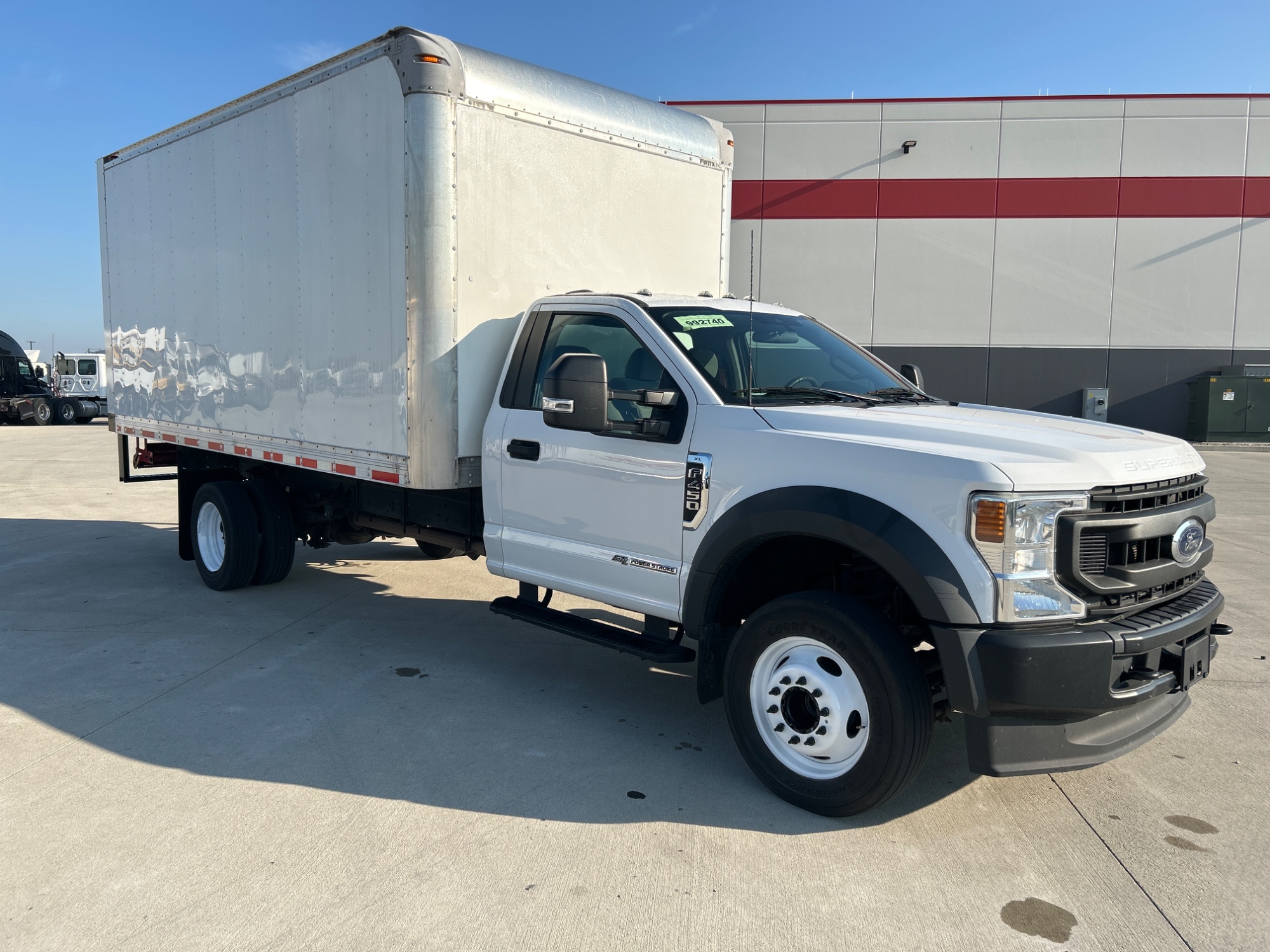 2022 Ford F-450 2022 Ford F-450 - image 4 of 6