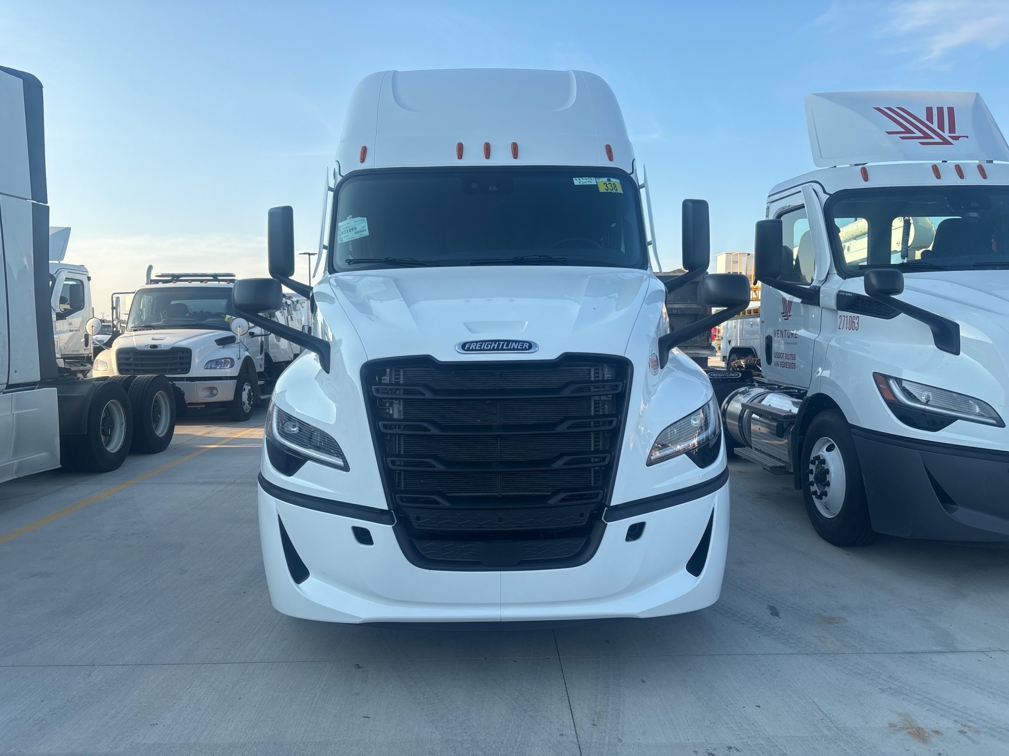 2027 Freightliner PJ126SLP 2027 Freightliner PJ126SLP - image 3 of 6