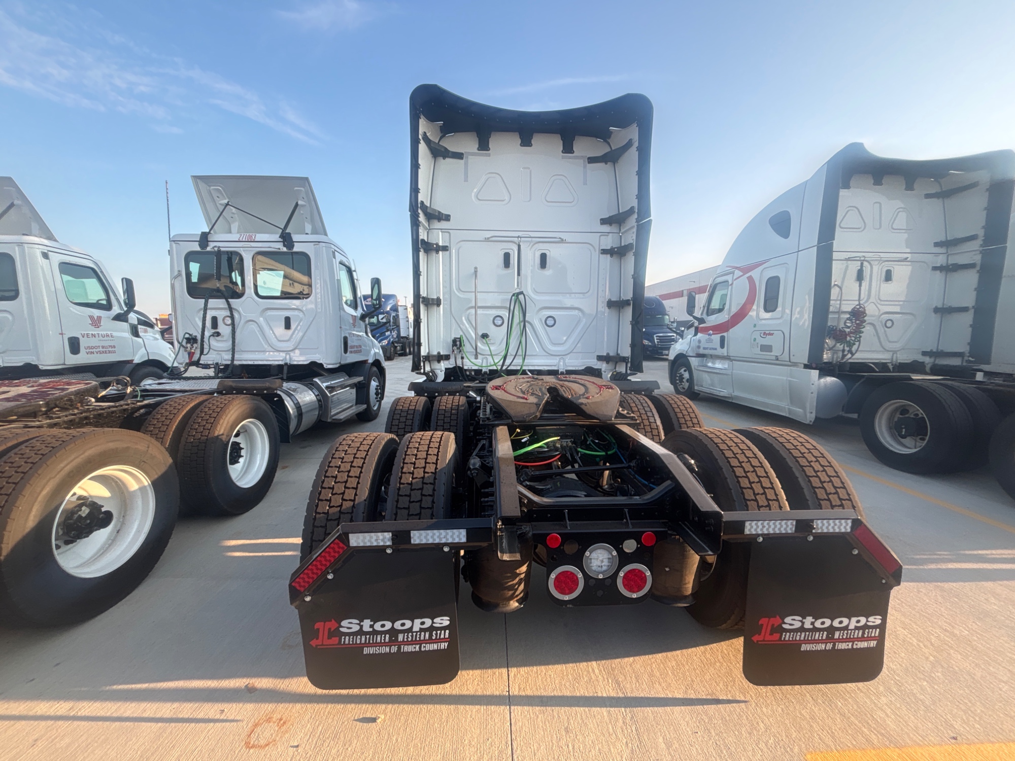 2027 Freightliner PJ126SLP 068Rf00000lLGMs 2027 Freightliner PJ126SLP 068Rf00000lLGMs