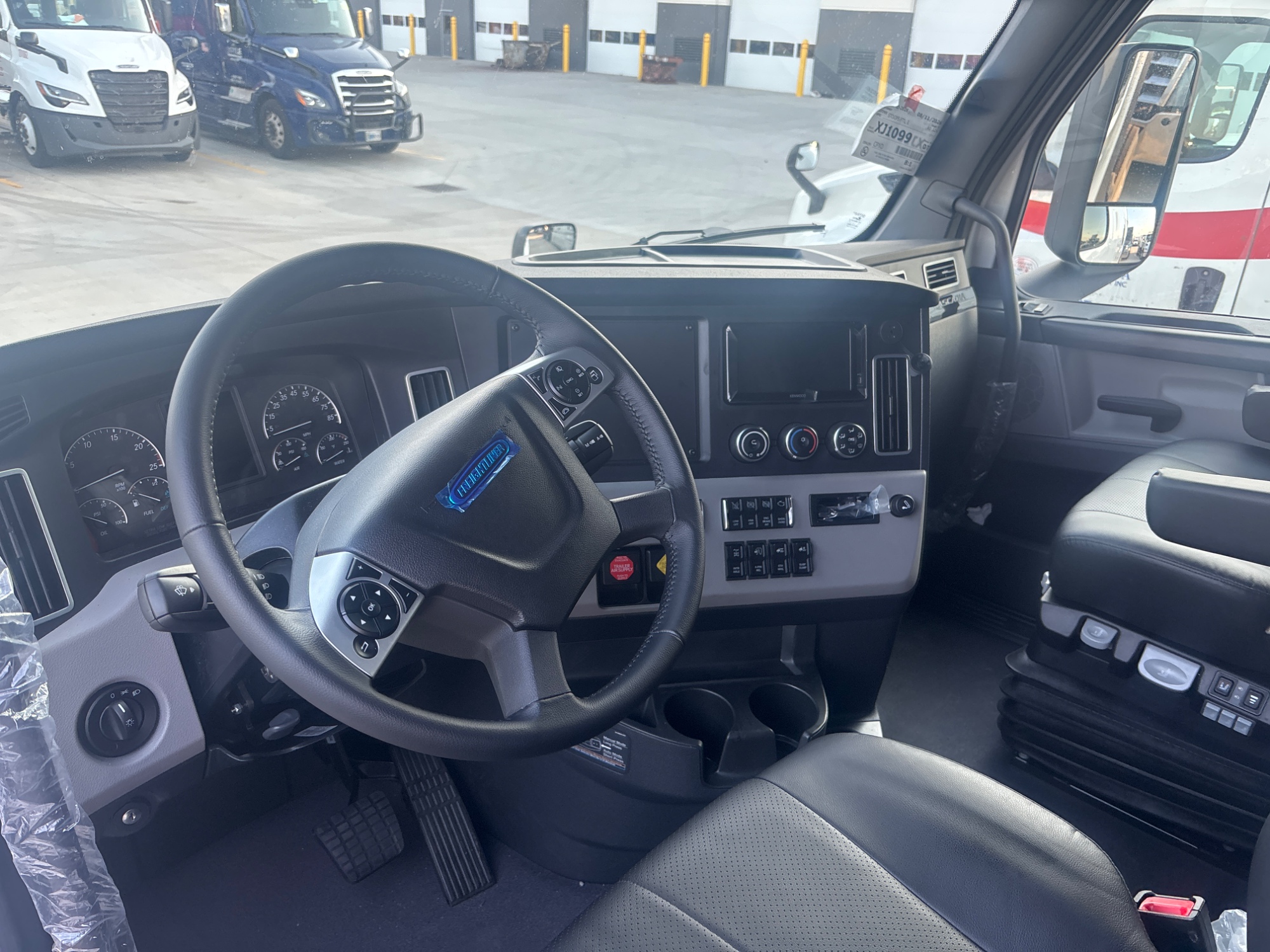 2027 Freightliner PJ126SLP 068Rf00000lLNg5 2027 Freightliner PJ126SLP 068Rf00000lLNg5